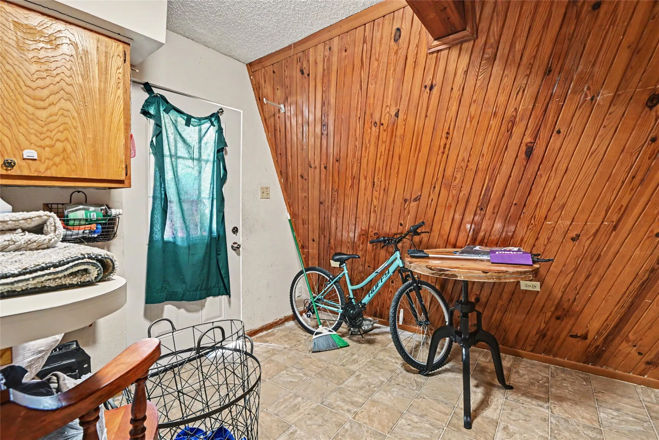 Single Family Residence For Sale in Tarrant County , 5619 Andover Street, Sansom Park, Texas 76114, 1 Bedroom, 1 Bathroom, Garage spaces, 876 Sqft, built in 1980, mls#21397609, Real Estate Agent in Sansom Park, Homes For Sale in Tarrant county, Homes For Sale in Sansom Park, Realtor in Sansom Park Texas, Real Estate Brokerage Independent Realty Texas, Luminita Cordes Realtor