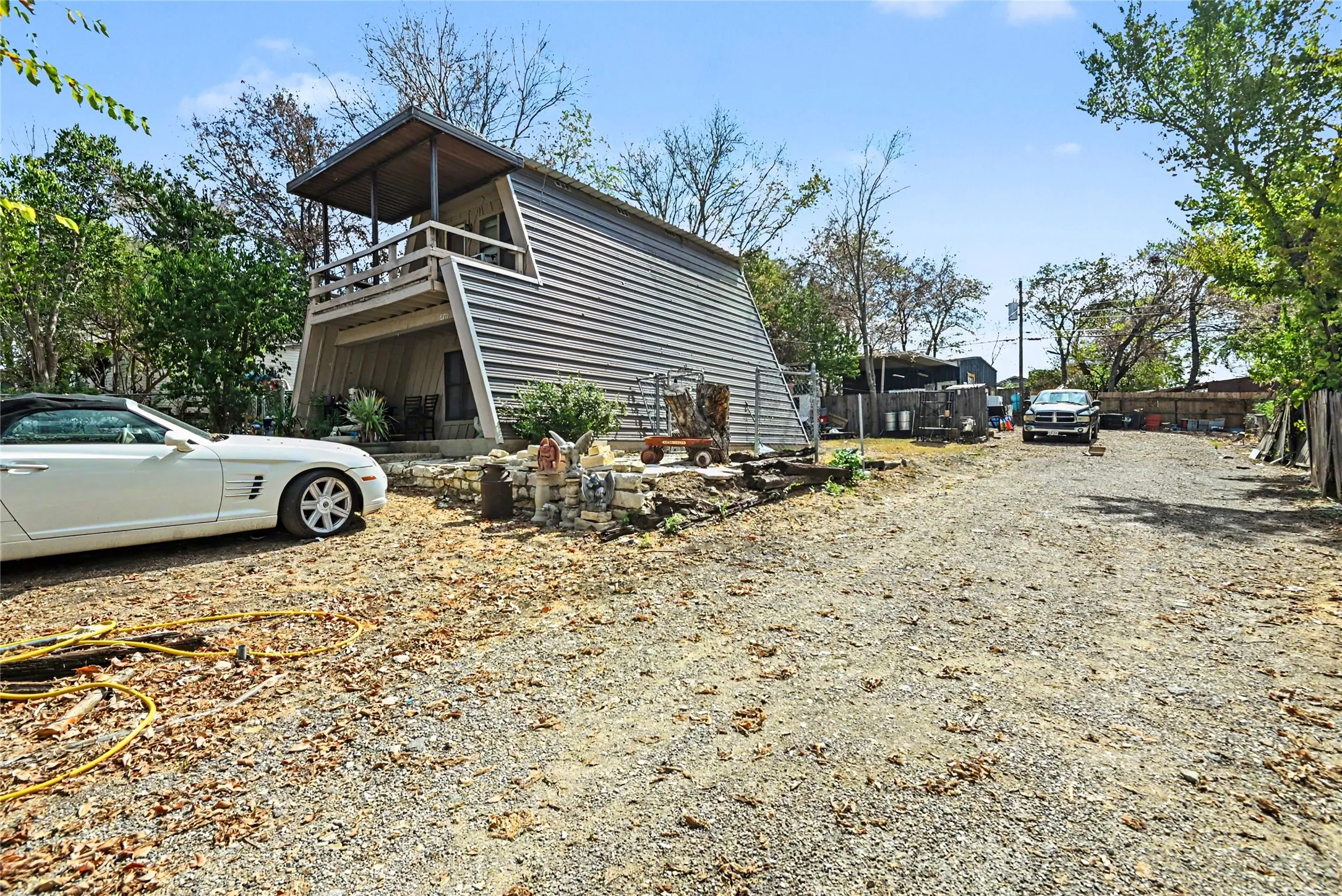 Single Family Residence For Sale in Tarrant County , 5619 Andover Street, Sansom Park, Texas 76114, 1 Bedroom, 1 Bathroom, Garage spaces, 876 Sqft, built in 1980, mls#21397609, Real Estate Agent in Sansom Park, Homes For Sale in Tarrant county, Homes For Sale in Sansom Park, Realtor in Sansom Park Texas, Real Estate Brokerage Independent Realty Texas, Luminita Cordes Realtor