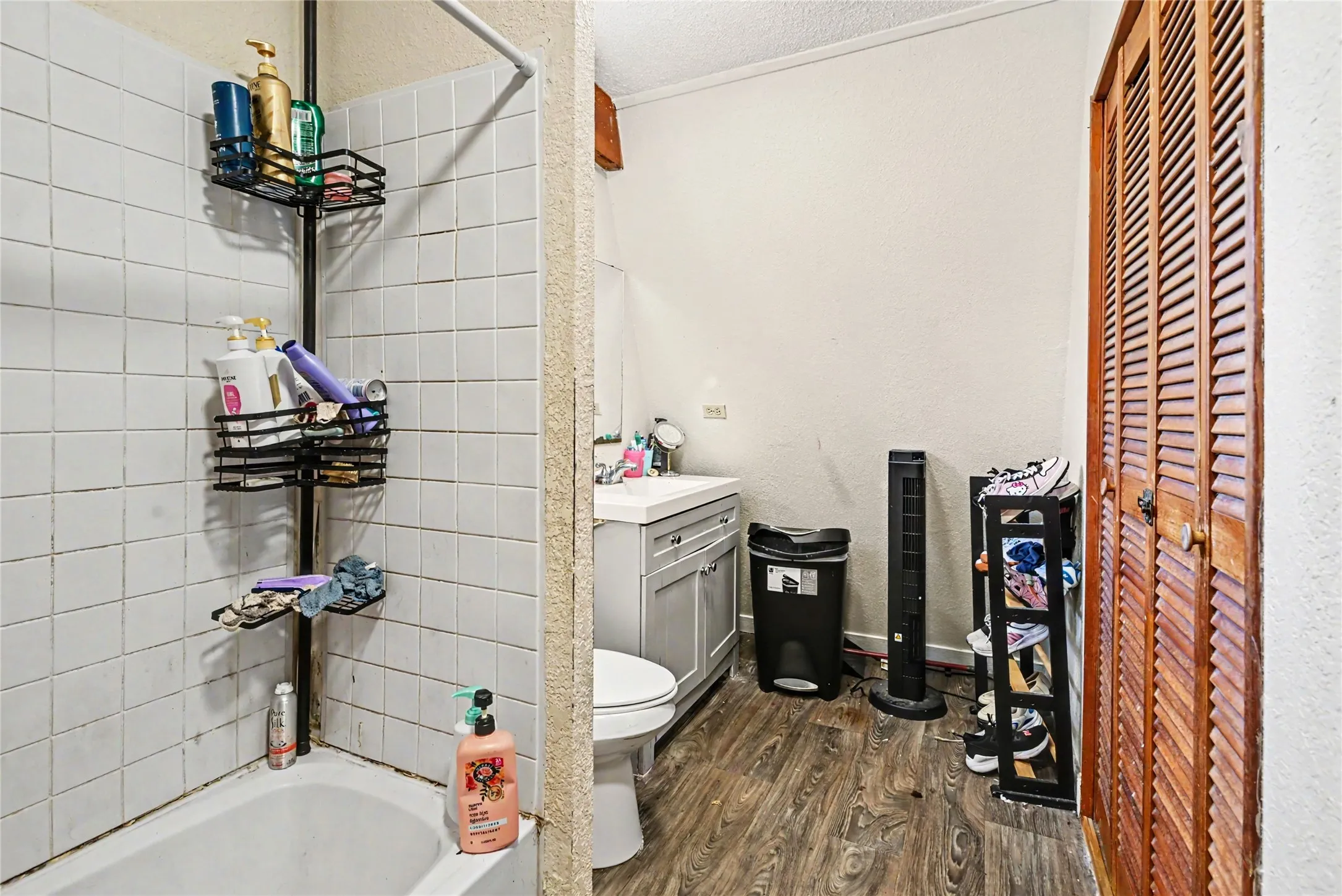 Single Family Residence For Sale in Tarrant County , 5619 Andover Street, Sansom Park, Texas 76114, 1 Bedroom, 1 Bathroom, Garage spaces, 876 Sqft, built in 1980, mls#21397609, Real Estate Agent in Sansom Park, Homes For Sale in Tarrant county, Homes For Sale in Sansom Park, Realtor in Sansom Park Texas, Real Estate Brokerage Independent Realty Texas, Luminita Cordes Realtor