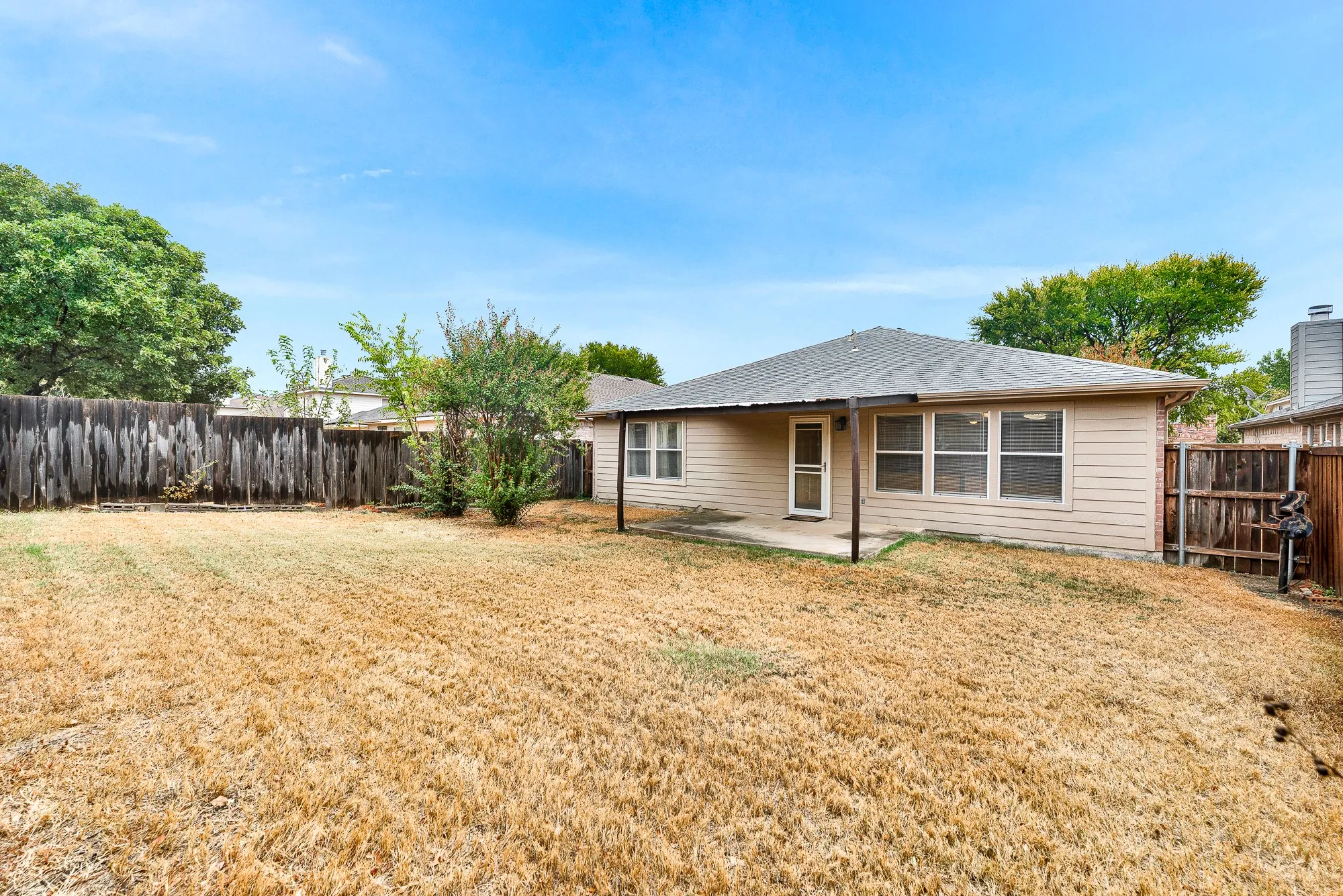 Single Family Residence For Rent in Collin County , 2809 Mesa Valley Drive, Mc Kinney, Texas 75071, 3 Bedroom, 2 Bathroom, 2 Garage spaces, 1,736 Sqft, built in 2002, mls#21399615, Real Estate Agent in Mc Kinney, Homes For Rent in Collin county, Homes For Rent in Mc Kinney, Realtor in Mc Kinney Texas, Real Estate Brokerage Independent Realty Texas, Luminita Cordes Realtor