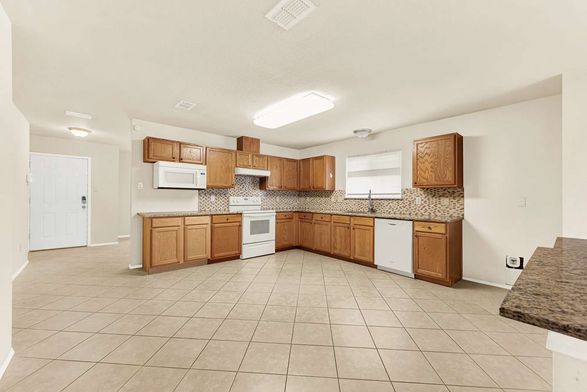 Single Family Residence For Rent in Collin County , 2809 Mesa Valley Drive, Mc Kinney, Texas 75071, 3 Bedroom, 2 Bathroom, 2 Garage spaces, 1,736 Sqft, built in 2002, mls#21399615, Real Estate Agent in Mc Kinney, Homes For Rent in Collin county, Homes For Rent in Mc Kinney, Realtor in Mc Kinney Texas, Real Estate Brokerage Independent Realty Texas, Luminita Cordes Realtor