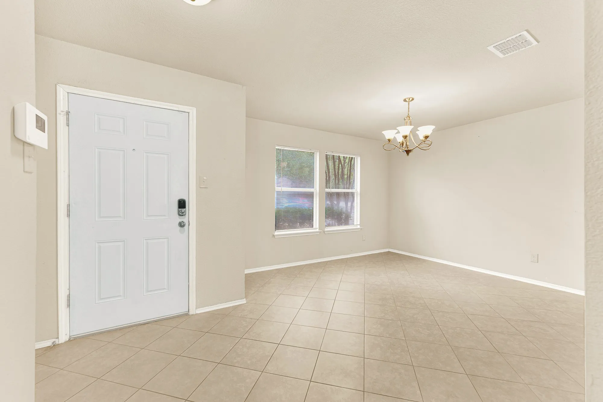 Single Family Residence For Rent in Collin County , 2809 Mesa Valley Drive, Mc Kinney, Texas 75071, 3 Bedroom, 2 Bathroom, 2 Garage spaces, 1,736 Sqft, built in 2002, mls#21399615, Real Estate Agent in Mc Kinney, Homes For Rent in Collin county, Homes For Rent in Mc Kinney, Realtor in Mc Kinney Texas, Real Estate Brokerage Independent Realty Texas, Luminita Cordes Realtor