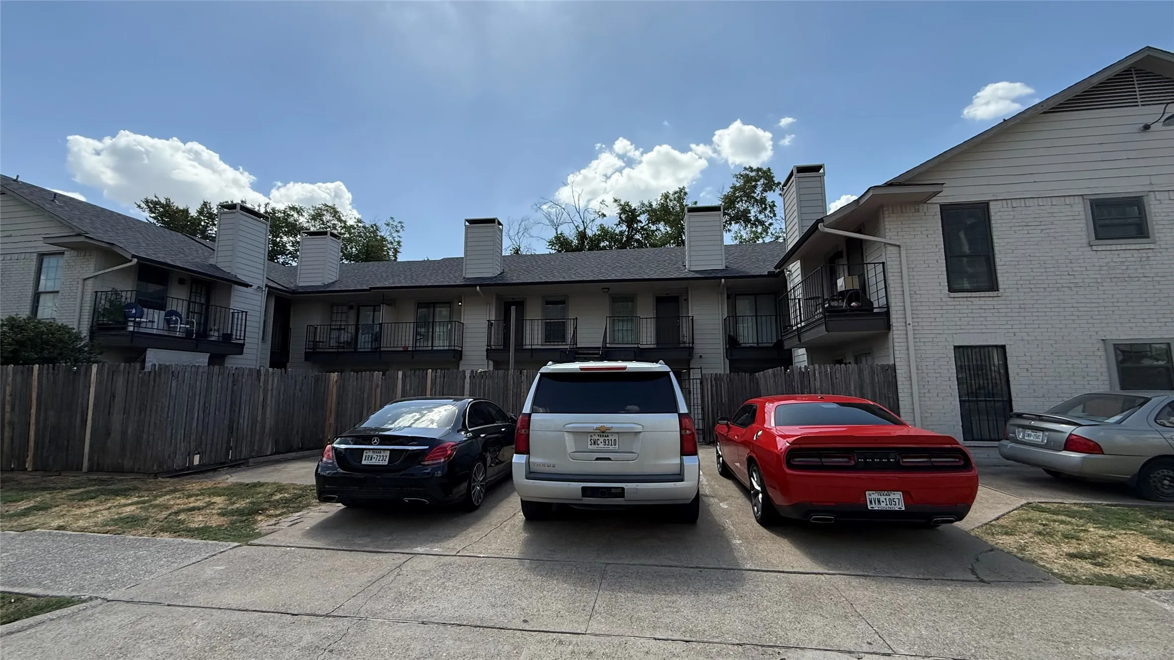 Condominium For Rent in Dallas County , 1603 N Garrett Avenue 203, Dallas, Texas 75206, 2 Bedroom, 1 Bathroom, Garage spaces, 813 Sqft, built in 1982, mls#21400284, Real Estate Agent in Dallas, Homes For Rent in Dallas county, Homes For Rent in Dallas, Realtor in Dallas Texas, Real Estate Brokerage Independent Realty Texas, Luminita Cordes Realtor
