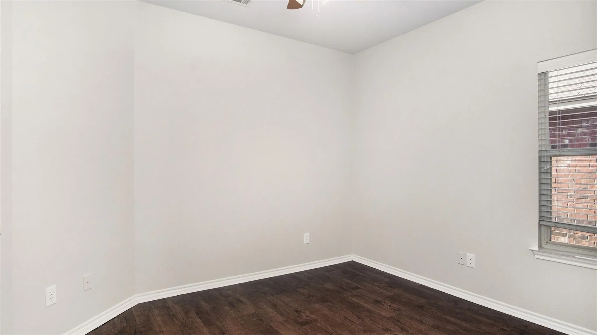 Single Family Residence For Rent in Tarrant County , 6036 Horse Trap Drive, Fort Worth, Texas 76179, 3 Bedroom, 2 Bathroom, 2 Garage spaces, 1,844 Sqft, built in 2004, mls#21400286, Real Estate Agent in Fort Worth, Homes For Rent in Tarrant county, Homes For Rent in Fort Worth, Realtor in Fort Worth Texas, Real Estate Brokerage Independent Realty Texas, Luminita Cordes Realtor