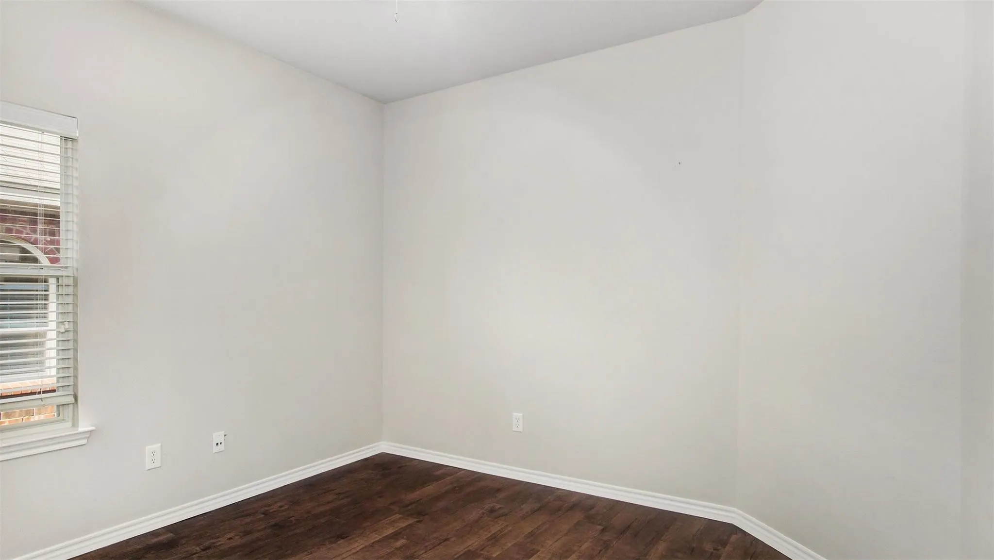 Single Family Residence For Rent in Tarrant County , 6036 Horse Trap Drive, Fort Worth, Texas 76179, 3 Bedroom, 2 Bathroom, 2 Garage spaces, 1,844 Sqft, built in 2004, mls#21400286, Real Estate Agent in Fort Worth, Homes For Rent in Tarrant county, Homes For Rent in Fort Worth, Realtor in Fort Worth Texas, Real Estate Brokerage Independent Realty Texas, Luminita Cordes Realtor