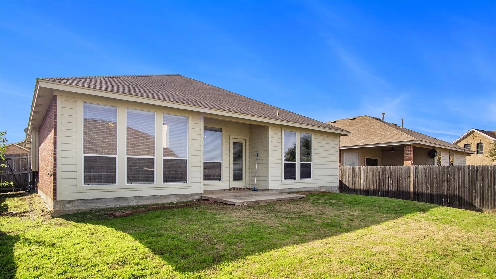 Single Family Residence For Rent in Tarrant County , 6036 Horse Trap Drive, Fort Worth, Texas 76179, 3 Bedroom, 2 Bathroom, 2 Garage spaces, 1,844 Sqft, built in 2004, mls#21400286, Real Estate Agent in Fort Worth, Homes For Rent in Tarrant county, Homes For Rent in Fort Worth, Realtor in Fort Worth Texas, Real Estate Brokerage Independent Realty Texas, Luminita Cordes Realtor