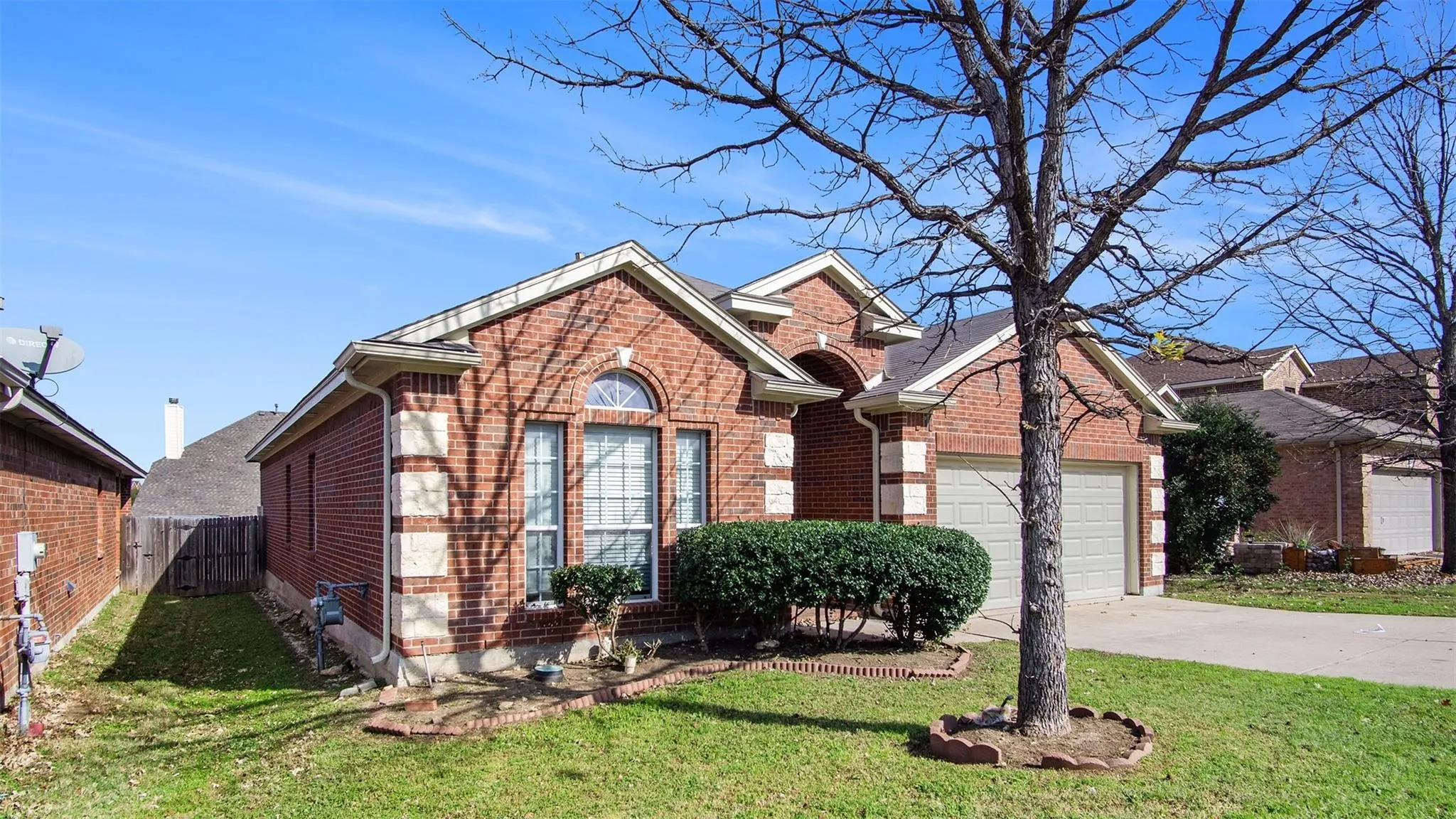Single Family Residence For Rent in Tarrant County , 6036 Horse Trap Drive, Fort Worth, Texas 76179, 3 Bedroom, 2 Bathroom, 2 Garage spaces, 1,844 Sqft, built in 2004, mls#21400286, Real Estate Agent in Fort Worth, Homes For Rent in Tarrant county, Homes For Rent in Fort Worth, Realtor in Fort Worth Texas, Real Estate Brokerage Independent Realty Texas, Luminita Cordes Realtor
