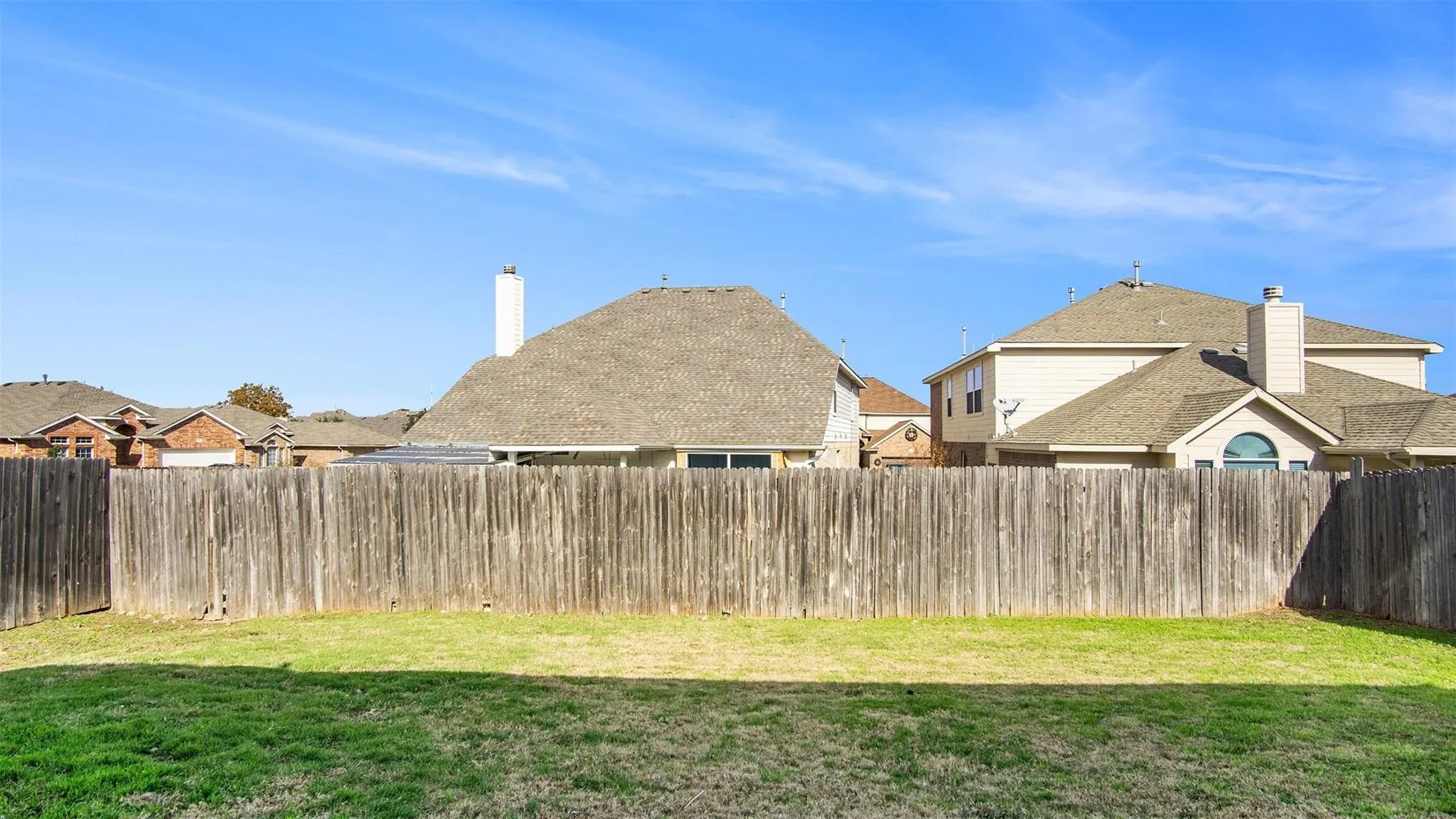 Single Family Residence For Rent in Tarrant County , 6036 Horse Trap Drive, Fort Worth, Texas 76179, 3 Bedroom, 2 Bathroom, 2 Garage spaces, 1,844 Sqft, built in 2004, mls#21400286, Real Estate Agent in Fort Worth, Homes For Rent in Tarrant county, Homes For Rent in Fort Worth, Realtor in Fort Worth Texas, Real Estate Brokerage Independent Realty Texas, Luminita Cordes Realtor