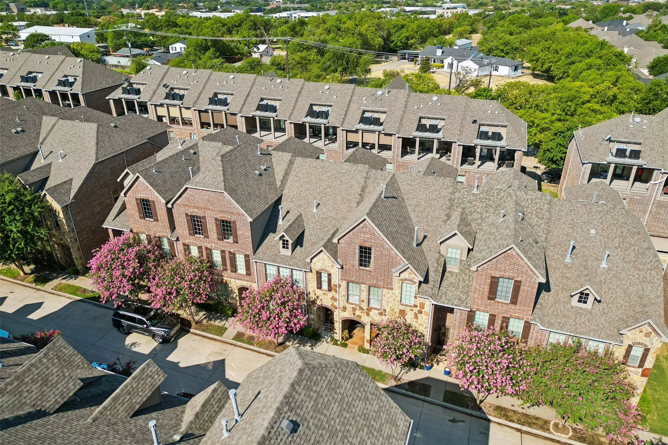 Townhouse For Sale in Denton County , 4237 Riverview Drive, Carrollton, Texas 75010, 3 Bedroom, 4 Bathroom, 2 Garage spaces, 2,177 Sqft, built in 2011, mls#21399674, Real Estate Agent in Carrollton, Homes For Sale in Denton county, Homes For Sale in Carrollton, Realtor in Carrollton Texas, Real Estate Brokerage Independent Realty Texas, Luminita Cordes Realtor