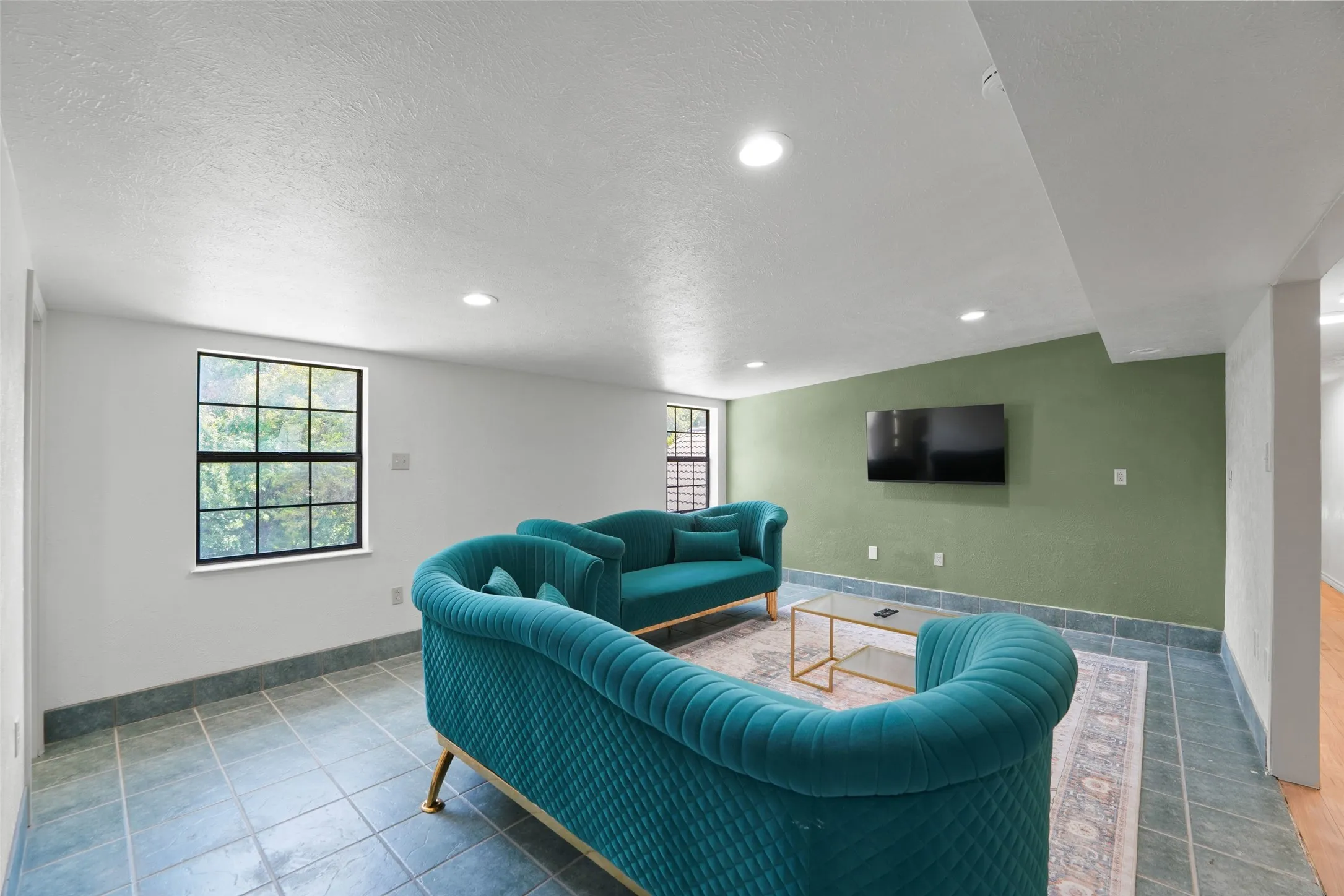 Single Family Residence For Sale in Dallas County , 803 Green Tree Court, Duncanville, Texas 75137, 9 Bedroom, 6 Bathroom, 3 Garage spaces, 5,052 Sqft, built in 1979, mls#21400290, Real Estate Agent in Duncanville, Homes For Sale in Dallas county, Homes For Sale in Duncanville, Realtor in Duncanville Texas, Real Estate Brokerage Independent Realty Texas, Luminita Cordes Realtor