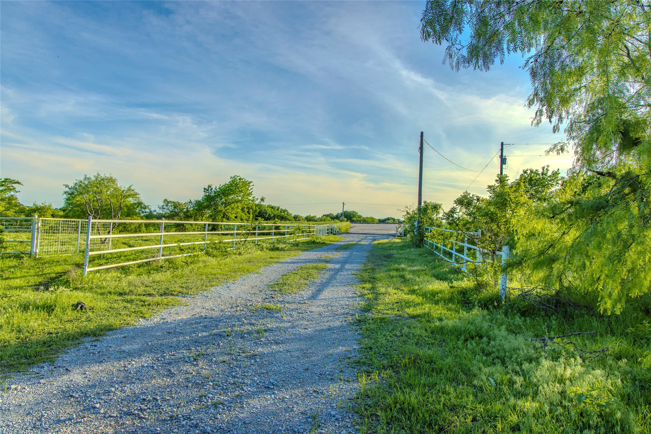 Unimproved Land For Sale in Wise County , 3790 N HWY 287, Alvord, Texas 76225, 0, 0, Garage spaces, 0 Sqft, built in 0, mls#21399822, Real Estate Agent in Alvord, Homes For Sale in Wise county, Homes For Sale in Alvord, Realtor in Alvord Texas, Real Estate Brokerage Independent Realty Texas, Luminita Cordes Realtor