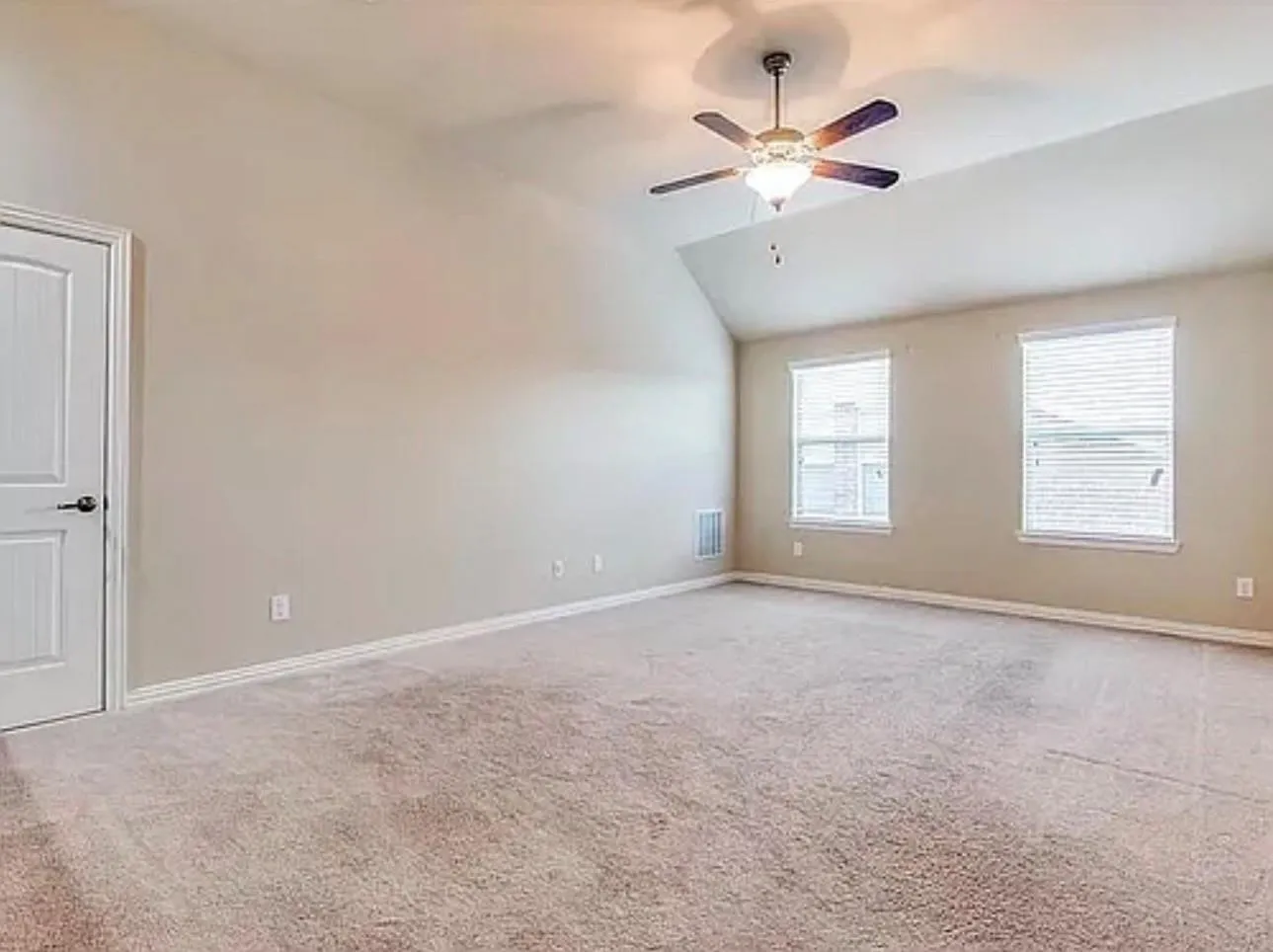 Single Family Residence For Rent in Denton County , 12532 Ocean Spray Drive, Frisco, Texas 75036, 4 Bedroom, 3 Bathroom, 2 Garage spaces, 2,434 Sqft, built in 2011, mls#21400240, Real Estate Agent in Frisco, Homes For Rent in Denton county, Homes For Rent in Frisco, Realtor in Frisco Texas, Real Estate Brokerage Independent Realty Texas, Luminita Cordes Realtor