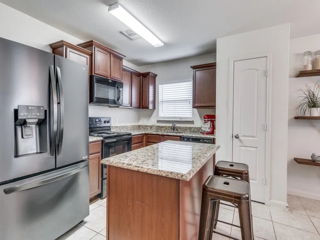 Single Family Residence For Rent in Collin County , 1208 Arizona Drive, Princeton, Texas 75407, 4 Bedroom, 2 Bathroom, 2 Garage spaces, 1,656 Sqft, built in 2017, mls#21400292, Real Estate Agent in Princeton, Homes For Rent in Collin county, Homes For Rent in Princeton, Realtor in Princeton Texas, Real Estate Brokerage Independent Realty Texas, Luminita Cordes Realtor