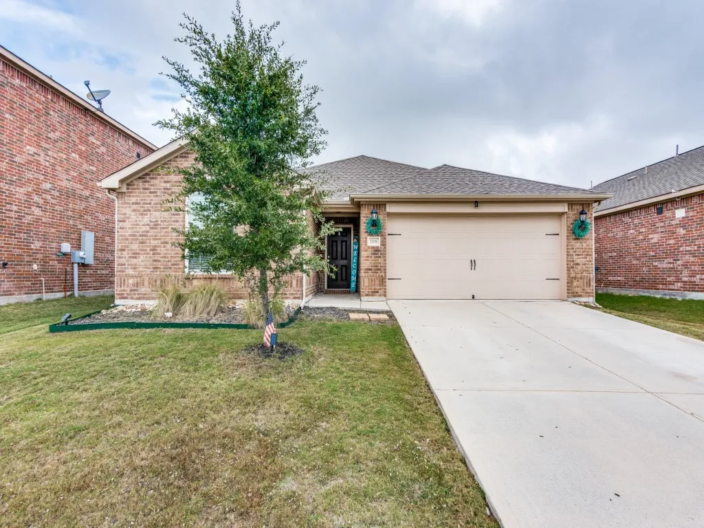 Single Family Residence For Rent in Collin County , 1208 Arizona Drive, Princeton, Texas 75407, 4 Bedroom, 2 Bathroom, 2 Garage spaces, 1,656 Sqft, built in 2017, mls#21400292, Real Estate Agent in Princeton, Homes For Rent in Collin county, Homes For Rent in Princeton, Realtor in Princeton Texas, Real Estate Brokerage Independent Realty Texas, Luminita Cordes Realtor