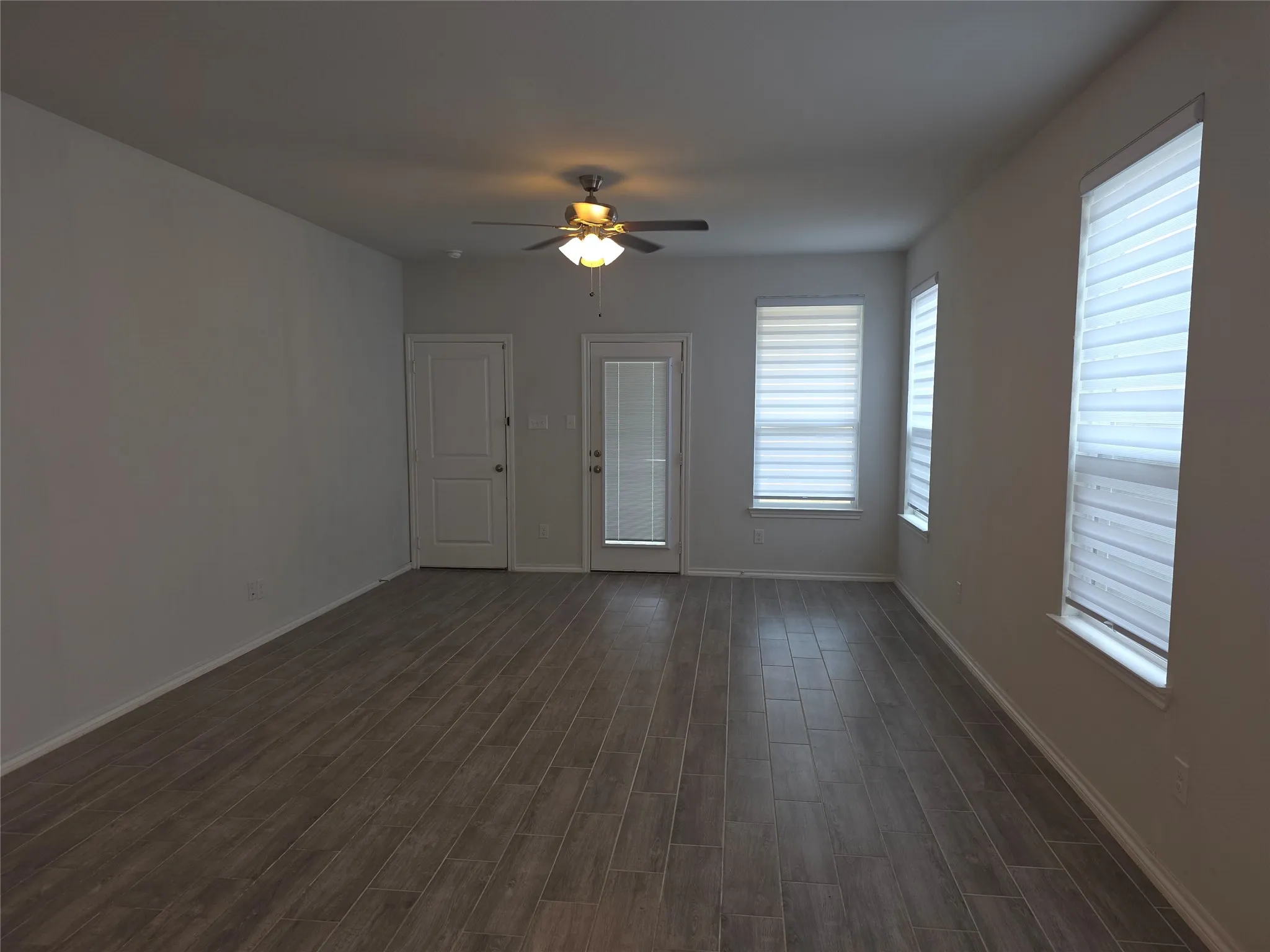 Single Family Residence For Rent in Kaufman County , 3153 Blossom Trail, Heartland, Texas 75114, 4 Bedroom, 3 Bathroom, 2 Garage spaces, 1,945 Sqft, built in 2023, mls#21400307, Real Estate Agent in Heartland, Homes For Rent in Kaufman county, Homes For Rent in Heartland, Realtor in Heartland Texas, Real Estate Brokerage Independent Realty Texas, Luminita Cordes Realtor
