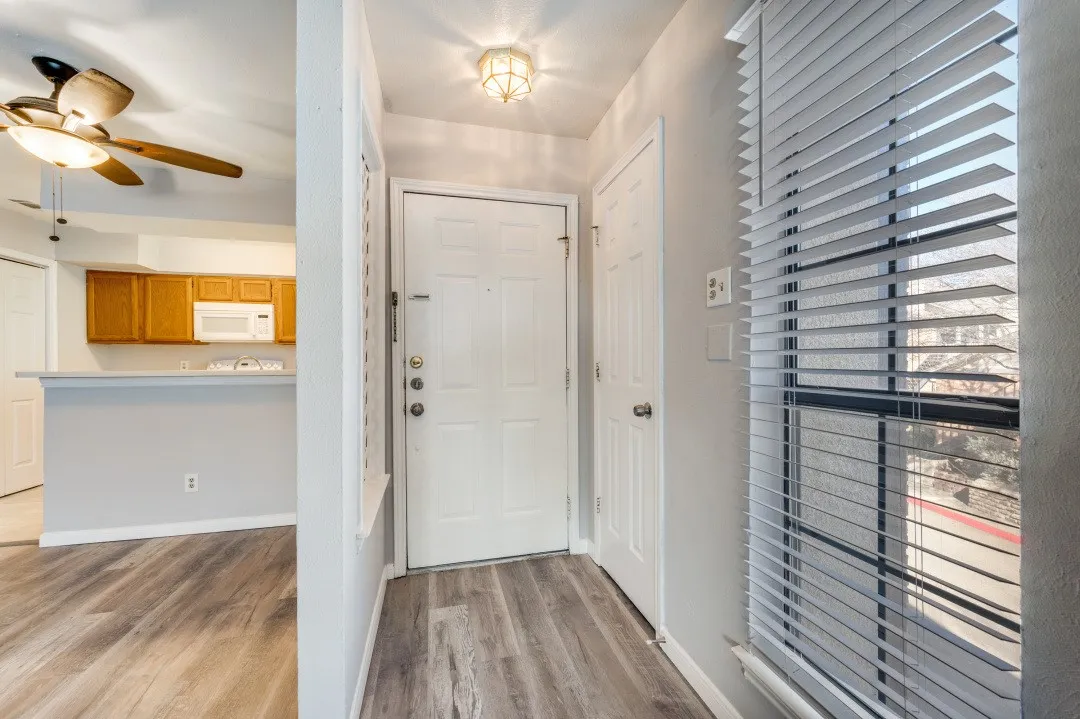 Condominium For Rent in Dallas County , 2835 Keller Springs 502, Carrollton, Texas 75006, 2 Bedroom, 2 Bathroom, Garage spaces, 948 Sqft, built in 1984, mls#21400294, Real Estate Agent in Carrollton, Homes For Rent in Dallas county, Homes For Rent in Carrollton, Realtor in Carrollton Texas, Real Estate Brokerage Independent Realty Texas, Luminita Cordes Realtor