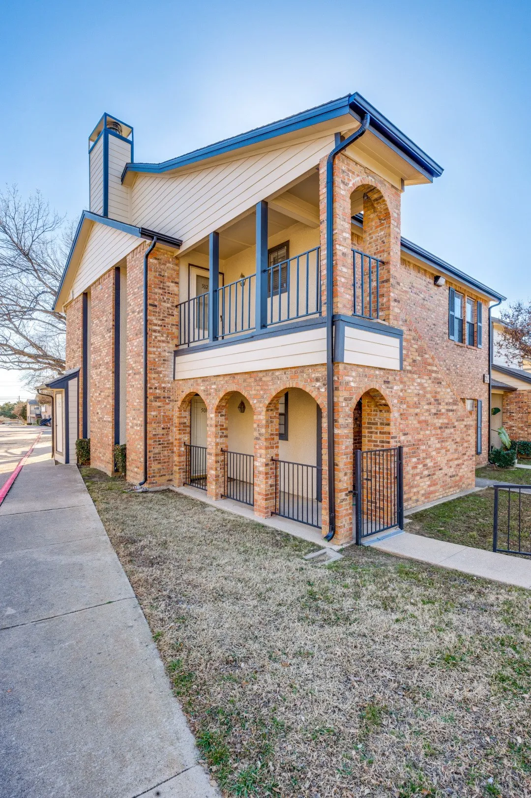 Condominium For Rent in Dallas County , 2835 Keller Springs 502, Carrollton, Texas 75006, 2 Bedroom, 2 Bathroom, Garage spaces, 948 Sqft, built in 1984, mls#21400294, Real Estate Agent in Carrollton, Homes For Rent in Dallas county, Homes For Rent in Carrollton, Realtor in Carrollton Texas, Real Estate Brokerage Independent Realty Texas, Luminita Cordes Realtor