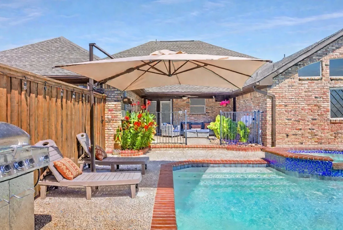 Single Family Residence For Sale in Dallas County , 3214 Suzanne Drive, Rowlett, Texas 75088, 4 Bedroom, 3 Bathroom, 2 Garage spaces, 2,449 Sqft, built in 1987, mls#21400316, Real Estate Agent in Rowlett, Homes For Sale in Dallas county, Homes For Sale in Rowlett, Realtor in Rowlett Texas, Real Estate Brokerage Independent Realty Texas, Luminita Cordes Realtor