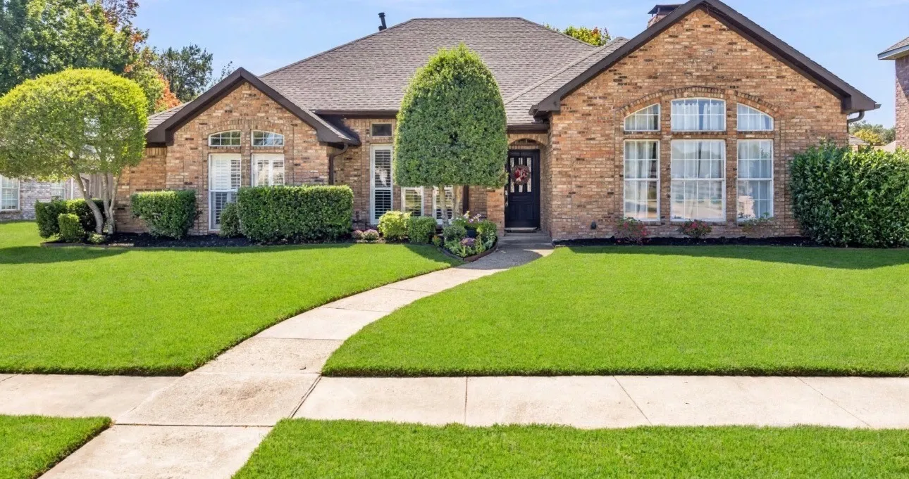 Single Family Residence For Sale in Dallas County , 3214 Suzanne Drive, Rowlett, Texas 75088, 4 Bedroom, 3 Bathroom, 2 Garage spaces, 2,449 Sqft, built in 1987, mls#21400316, Real Estate Agent in Rowlett, Homes For Sale in Dallas county, Homes For Sale in Rowlett, Realtor in Rowlett Texas, Real Estate Brokerage Independent Realty Texas, Luminita Cordes Realtor