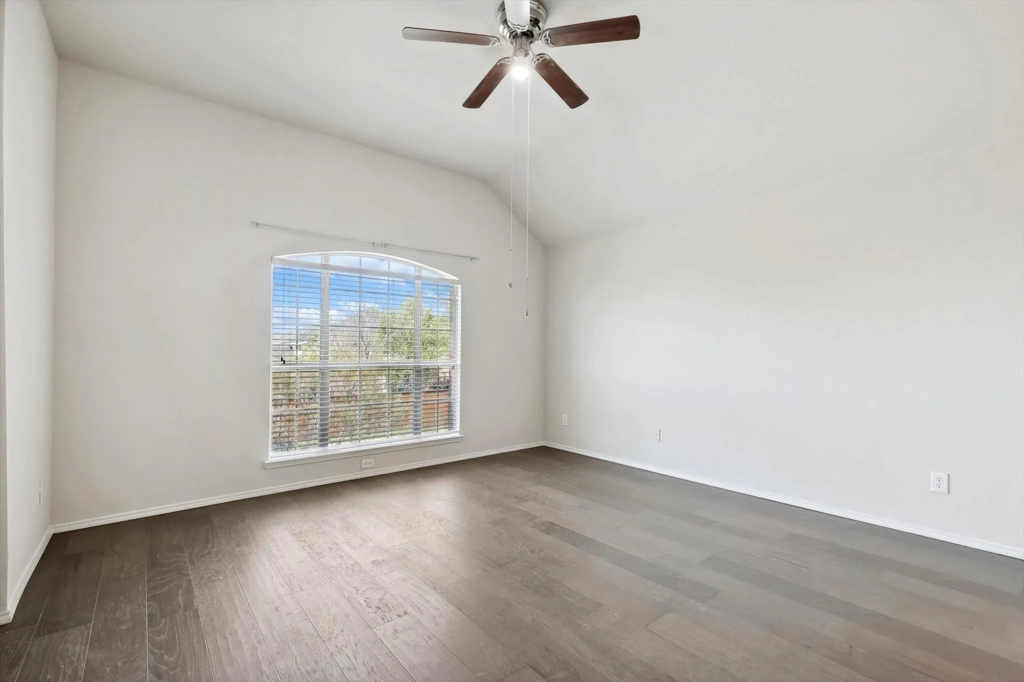 Single Family Residence For Rent in Denton County , 13246 Bayfield Drive, Frisco, Texas 75033, 4 Bedroom, 4 Bathroom, 3 Garage spaces, 3,746 Sqft, built in 2005, mls#21400288, Real Estate Agent in Frisco, Homes For Rent in Denton county, Homes For Rent in Frisco, Realtor in Frisco Texas, Real Estate Brokerage Independent Realty Texas, Luminita Cordes Realtor