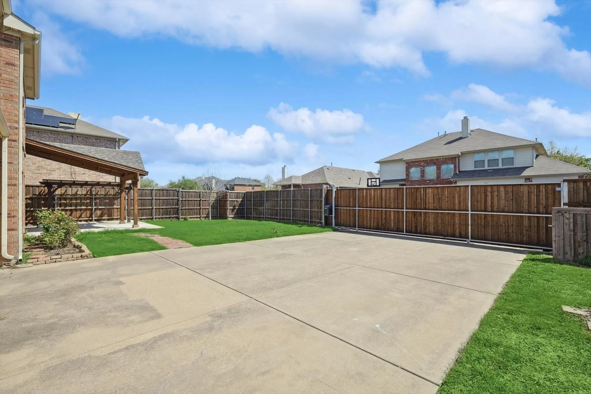 Single Family Residence For Rent in Denton County , 13246 Bayfield Drive, Frisco, Texas 75033, 4 Bedroom, 4 Bathroom, 3 Garage spaces, 3,746 Sqft, built in 2005, mls#21400288, Real Estate Agent in Frisco, Homes For Rent in Denton county, Homes For Rent in Frisco, Realtor in Frisco Texas, Real Estate Brokerage Independent Realty Texas, Luminita Cordes Realtor