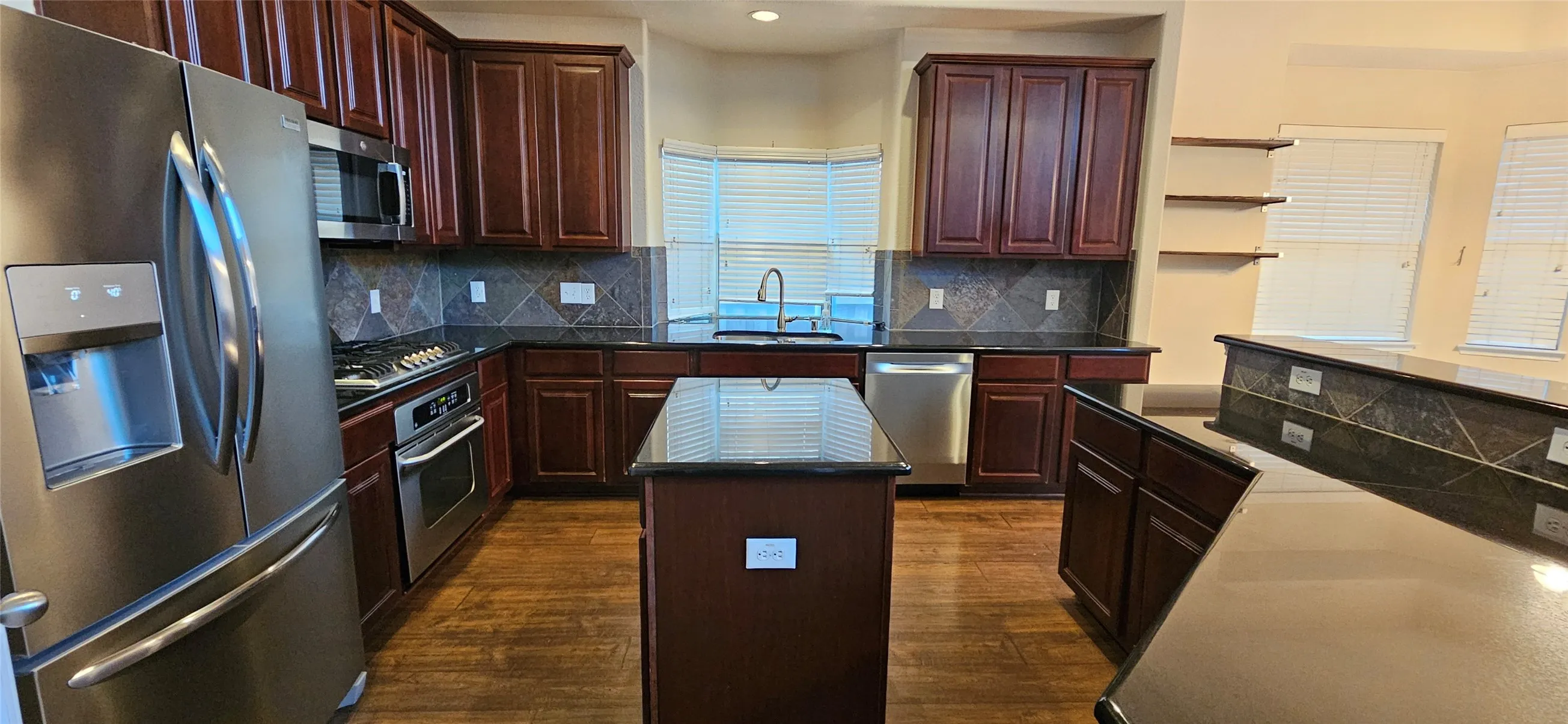 Single Family Residence For Rent in Denton County , 13246 Bayfield Drive, Frisco, Texas 75033, 4 Bedroom, 4 Bathroom, 3 Garage spaces, 3,746 Sqft, built in 2005, mls#21400288, Real Estate Agent in Frisco, Homes For Rent in Denton county, Homes For Rent in Frisco, Realtor in Frisco Texas, Real Estate Brokerage Independent Realty Texas, Luminita Cordes Realtor