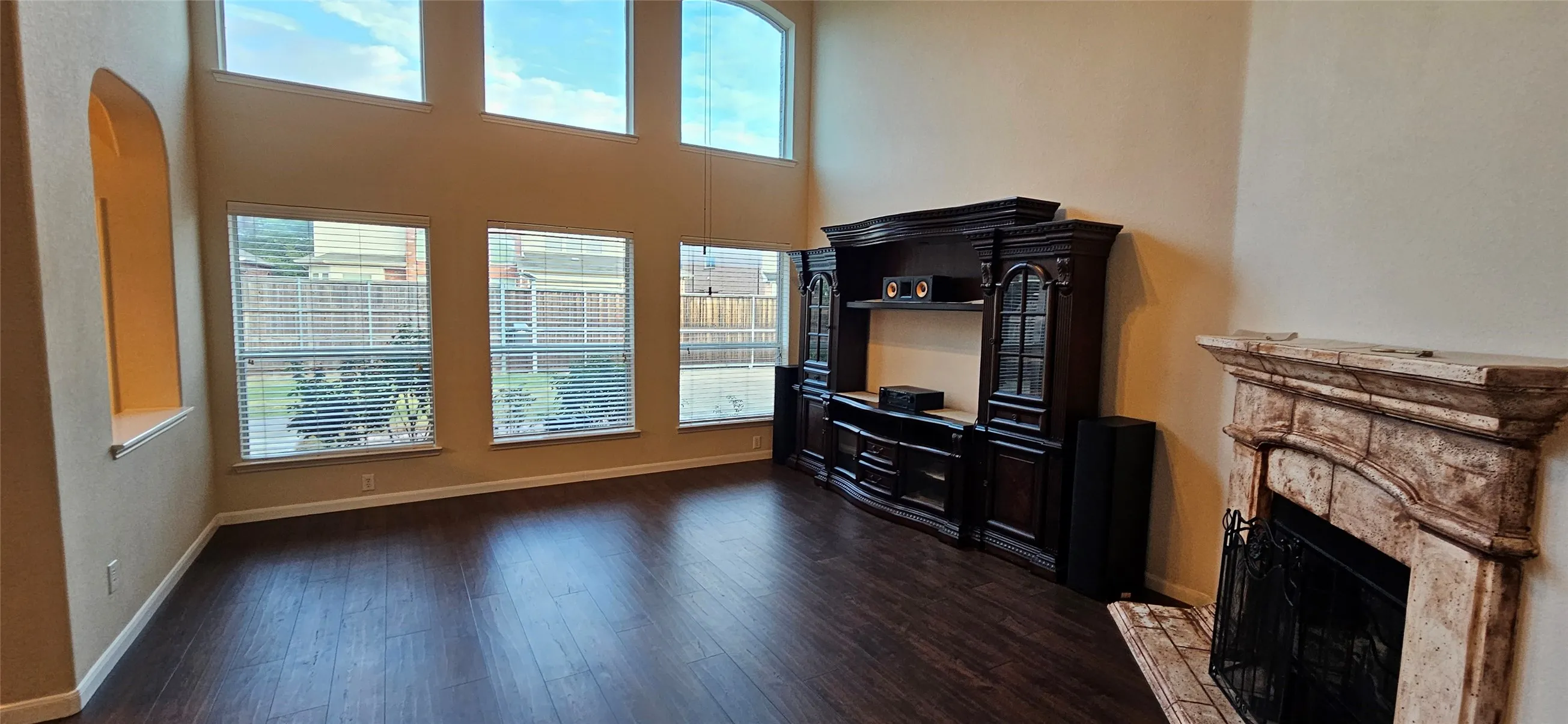 Single Family Residence For Rent in Denton County , 13246 Bayfield Drive, Frisco, Texas 75033, 4 Bedroom, 4 Bathroom, 3 Garage spaces, 3,746 Sqft, built in 2005, mls#21400288, Real Estate Agent in Frisco, Homes For Rent in Denton county, Homes For Rent in Frisco, Realtor in Frisco Texas, Real Estate Brokerage Independent Realty Texas, Luminita Cordes Realtor