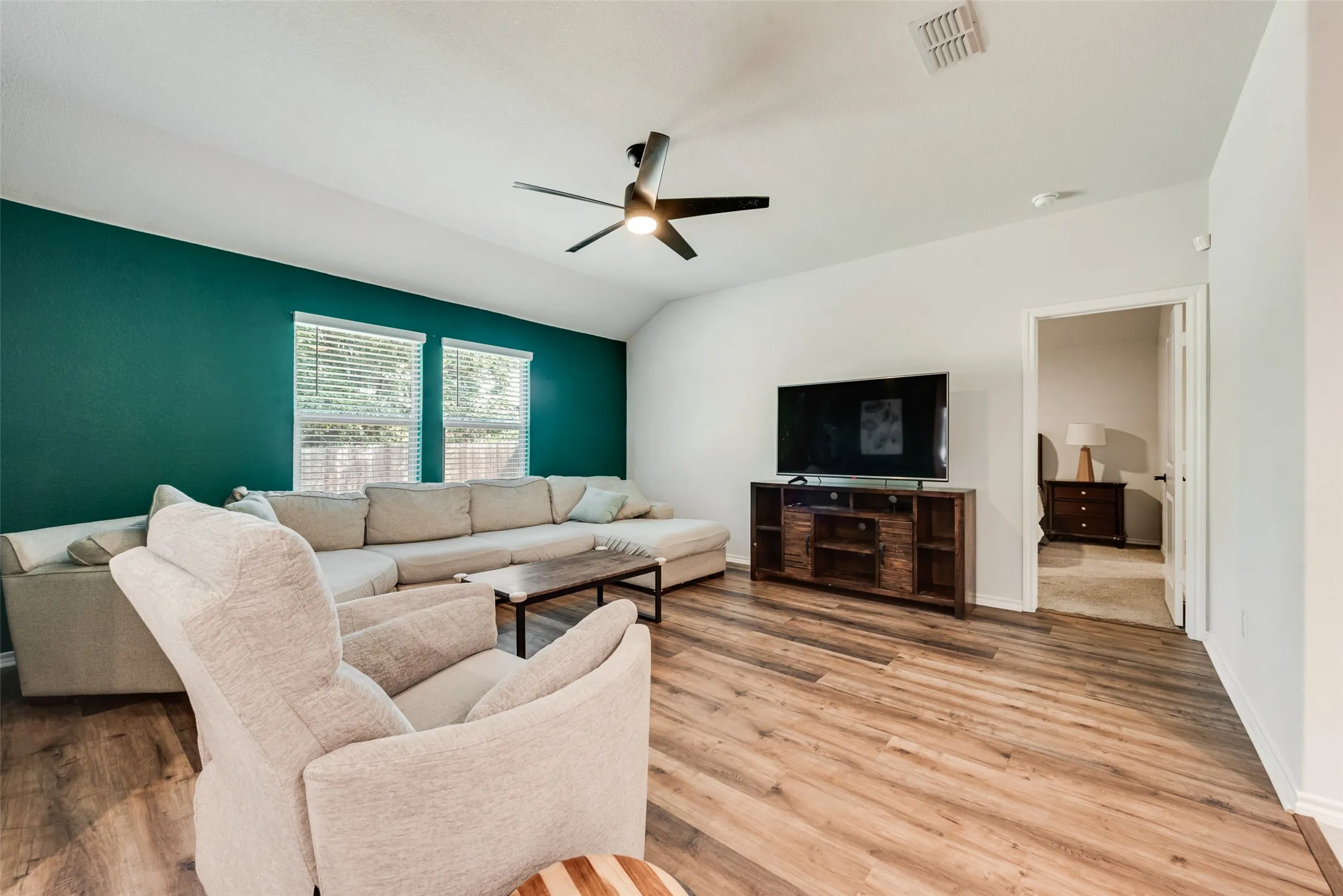 Single Family Residence For Sale in Parker County , 540 Bronze Circle E, Springtown, Texas 76082, 4 Bedroom, 2 Bathroom, 2 Garage spaces, 1,860 Sqft, built in 2023, mls#21399778, Real Estate Agent in Springtown, Homes For Sale in Parker county, Homes For Sale in Springtown, Realtor in Springtown Texas, Real Estate Brokerage Independent Realty Texas, Luminita Cordes Realtor