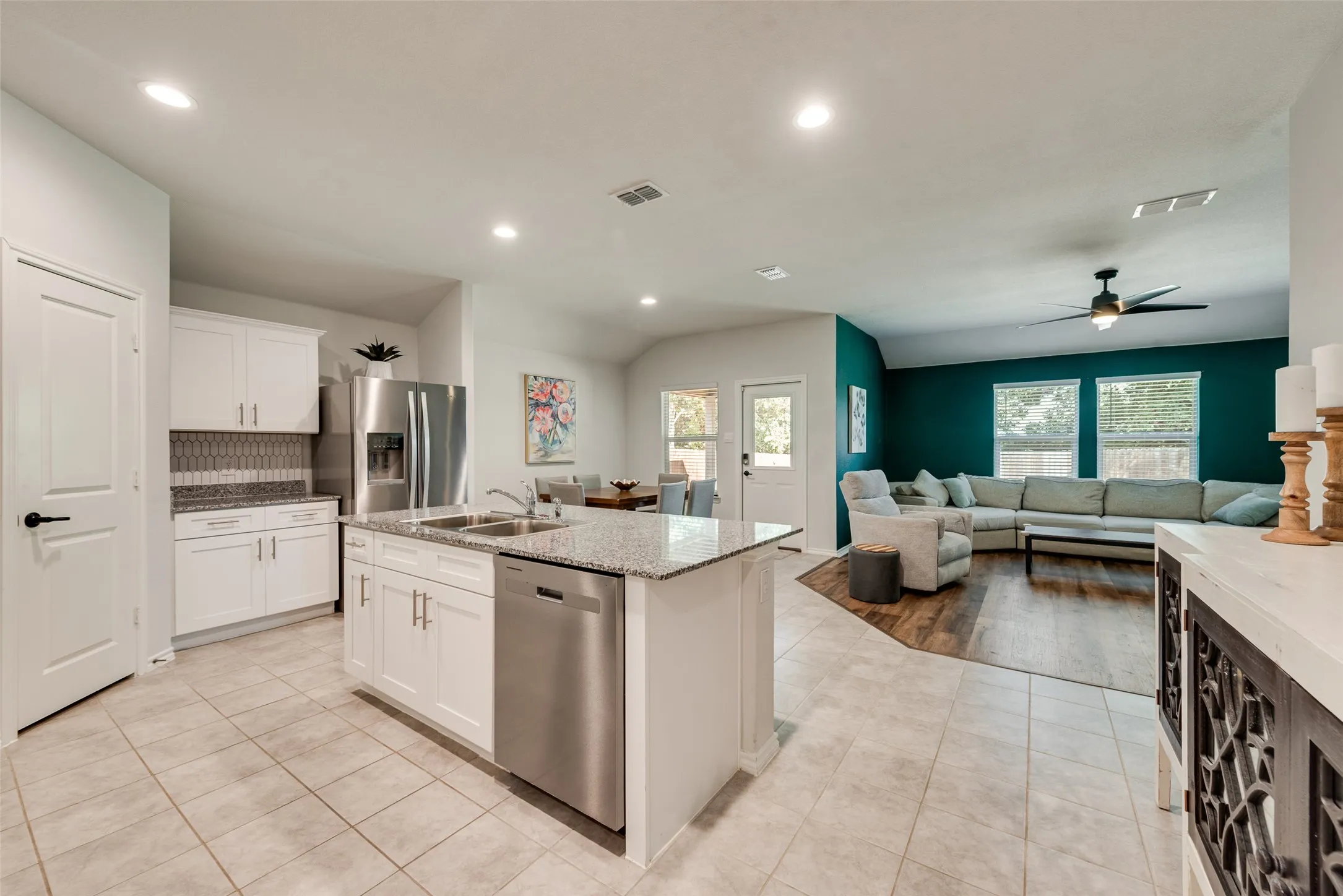 Single Family Residence For Sale in Parker County , 540 Bronze Circle E, Springtown, Texas 76082, 4 Bedroom, 2 Bathroom, 2 Garage spaces, 1,860 Sqft, built in 2023, mls#21399778, Real Estate Agent in Springtown, Homes For Sale in Parker county, Homes For Sale in Springtown, Realtor in Springtown Texas, Real Estate Brokerage Independent Realty Texas, Luminita Cordes Realtor