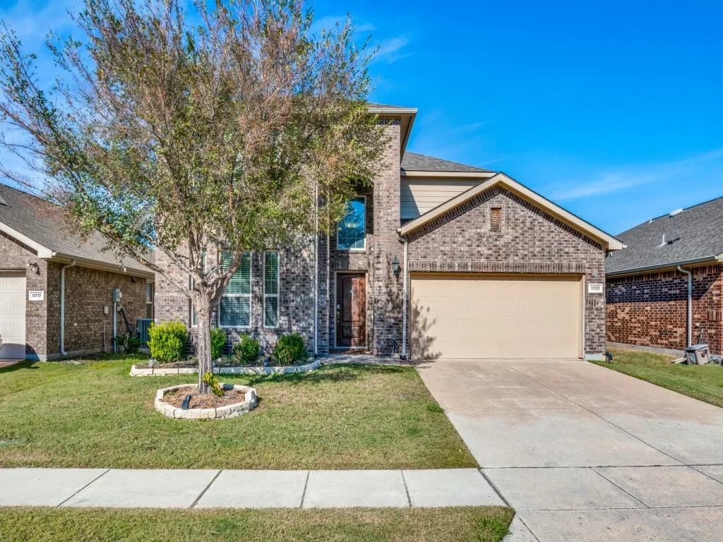 Single Family Residence For Rent in Denton County , 11721 Champion Creek Drive, Frisco, Texas 75036, 4 Bedroom, 3 Bathroom, 2 Garage spaces, 3,012 Sqft, built in 2014, mls#21400257, Real Estate Agent in Frisco, Homes For Rent in Denton county, Homes For Rent in Frisco, Realtor in Frisco Texas, Real Estate Brokerage Independent Realty Texas, Luminita Cordes Realtor