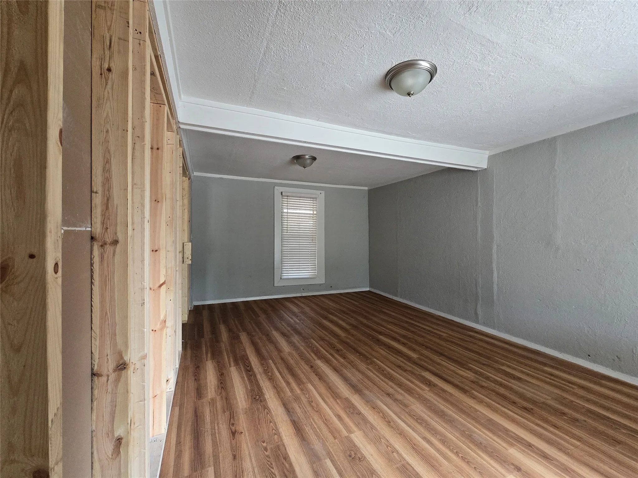 Single Family Residence For Sale in Palo Pinto County , 505 Railroad Avenue, Graford, Texas 76449, 3 Bedroom, 1 Bathroom, Garage spaces, 1,650 Sqft, built in 1983, mls#21400283, Real Estate Agent in Graford, Homes For Sale in Palo Pinto county, Homes For Sale in Graford, Realtor in Graford Texas, Real Estate Brokerage Independent Realty Texas, Luminita Cordes Realtor