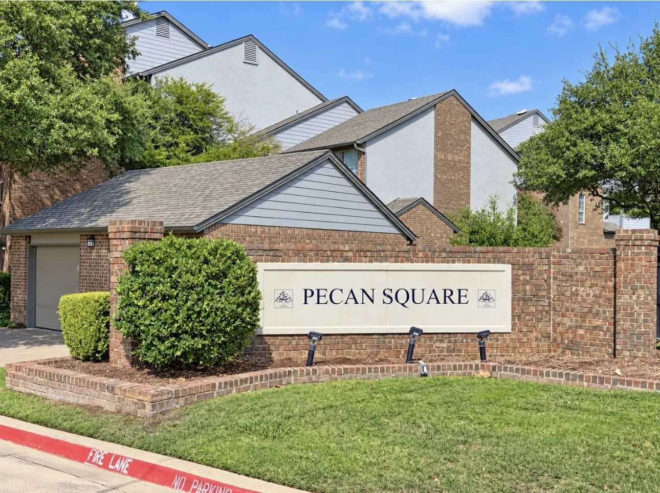 Condominium For Rent in Dallas County , 4067 Beltway Drive 140, Addison, Texas 75001, 2 Bedroom, 2 Bathroom, Garage spaces, 990 Sqft, built in 1982, mls#21400330, Real Estate Agent in Addison, Homes For Rent in Dallas county, Homes For Rent in Addison, Realtor in Addison Texas, Real Estate Brokerage Independent Realty Texas, Luminita Cordes Realtor