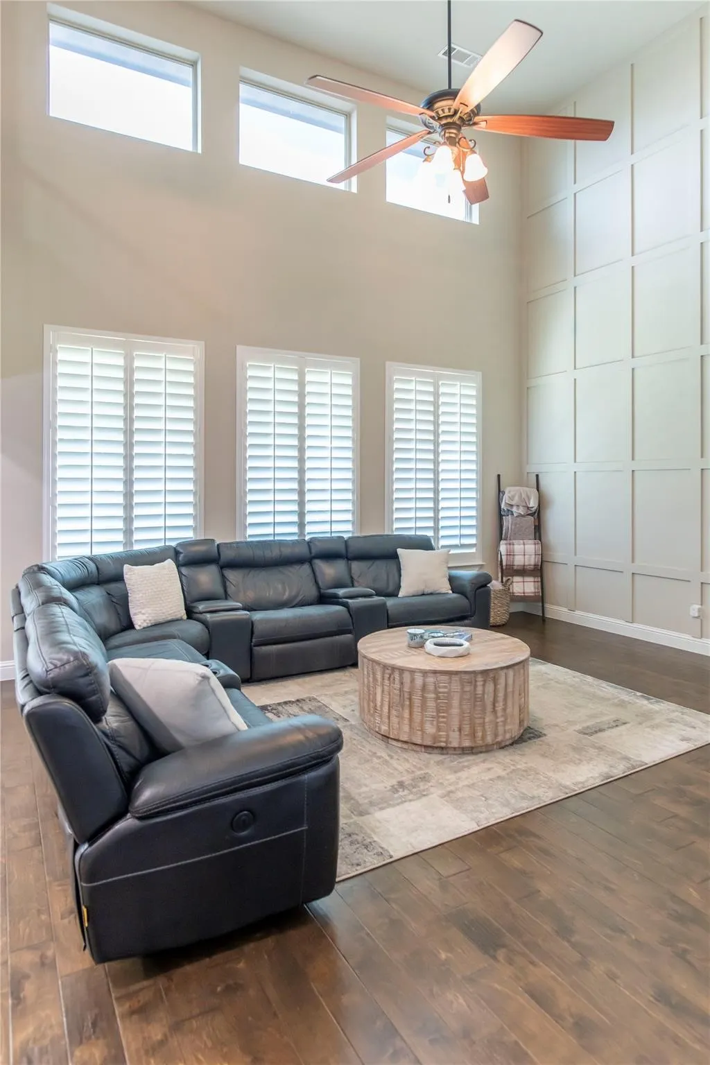 Single Family Residence For Sale in Denton County , 1408 Torrent Drive, Little Elm, Texas 75068, 3 Bedroom, 4 Bathroom, 2 Garage spaces, 3,010 Sqft, built in 2016, mls#21398183, Real Estate Agent in Little Elm, Homes For Sale in Denton county, Homes For Sale in Little Elm, Realtor in Little Elm Texas, Real Estate Brokerage Independent Realty Texas, Luminita Cordes Realtor