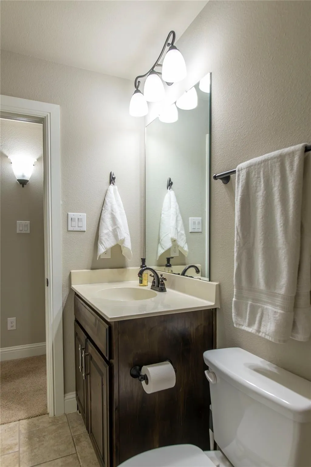 Single Family Residence For Sale in Denton County , 1408 Torrent Drive, Little Elm, Texas 75068, 3 Bedroom, 4 Bathroom, 2 Garage spaces, 3,010 Sqft, built in 2016, mls#21398183, Real Estate Agent in Little Elm, Homes For Sale in Denton county, Homes For Sale in Little Elm, Realtor in Little Elm Texas, Real Estate Brokerage Independent Realty Texas, Luminita Cordes Realtor