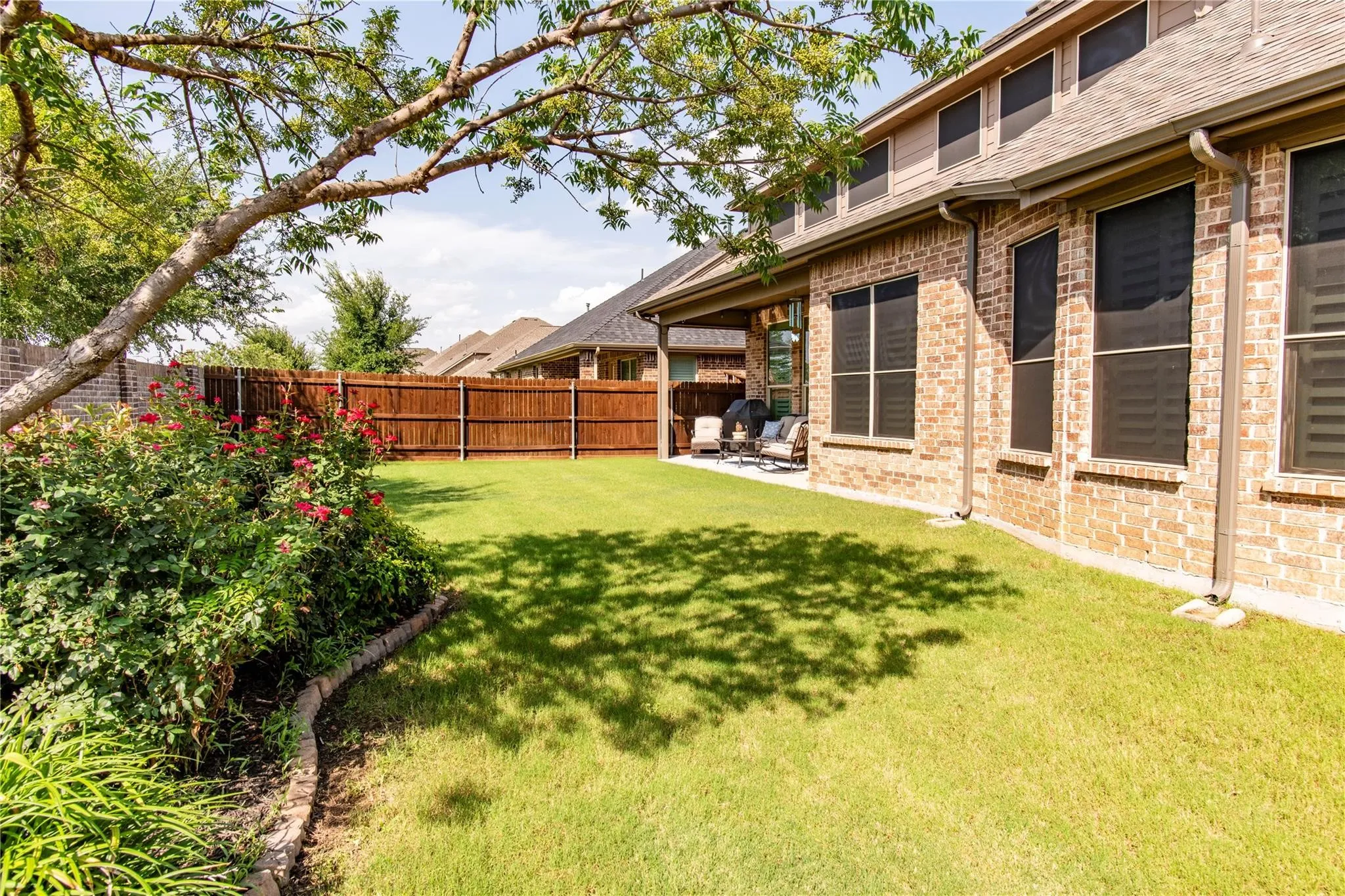 Single Family Residence For Sale in Denton County , 1408 Torrent Drive, Little Elm, Texas 75068, 3 Bedroom, 4 Bathroom, 2 Garage spaces, 3,010 Sqft, built in 2016, mls#21398183, Real Estate Agent in Little Elm, Homes For Sale in Denton county, Homes For Sale in Little Elm, Realtor in Little Elm Texas, Real Estate Brokerage Independent Realty Texas, Luminita Cordes Realtor