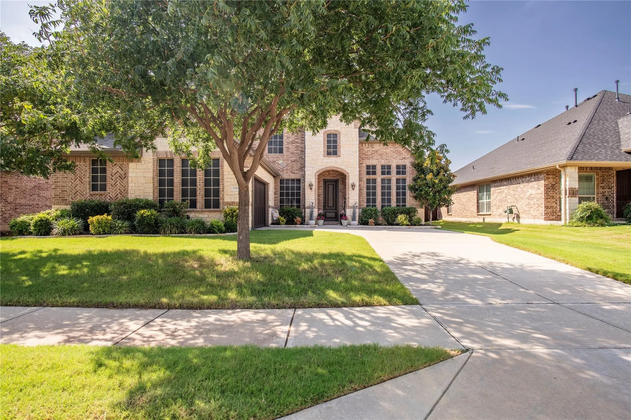 Single Family Residence For Sale in Denton County , 1408 Torrent Drive, Little Elm, Texas 75068, 3 Bedroom, 4 Bathroom, 2 Garage spaces, 3,010 Sqft, built in 2016, mls#21398183, Real Estate Agent in Little Elm, Homes For Sale in Denton county, Homes For Sale in Little Elm, Realtor in Little Elm Texas, Real Estate Brokerage Independent Realty Texas, Luminita Cordes Realtor