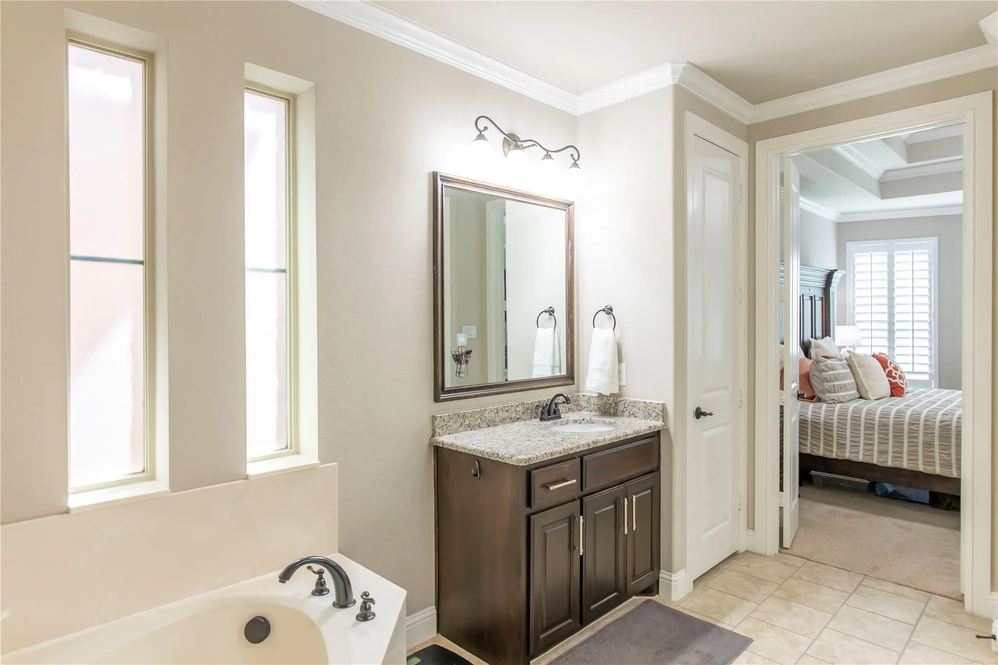 Single Family Residence For Sale in Denton County , 1408 Torrent Drive, Little Elm, Texas 75068, 3 Bedroom, 4 Bathroom, 2 Garage spaces, 3,010 Sqft, built in 2016, mls#21398183, Real Estate Agent in Little Elm, Homes For Sale in Denton county, Homes For Sale in Little Elm, Realtor in Little Elm Texas, Real Estate Brokerage Independent Realty Texas, Luminita Cordes Realtor