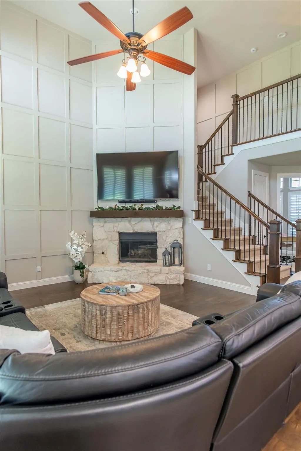 Single Family Residence For Sale in Denton County , 1408 Torrent Drive, Little Elm, Texas 75068, 3 Bedroom, 4 Bathroom, 2 Garage spaces, 3,010 Sqft, built in 2016, mls#21398183, Real Estate Agent in Little Elm, Homes For Sale in Denton county, Homes For Sale in Little Elm, Realtor in Little Elm Texas, Real Estate Brokerage Independent Realty Texas, Luminita Cordes Realtor
