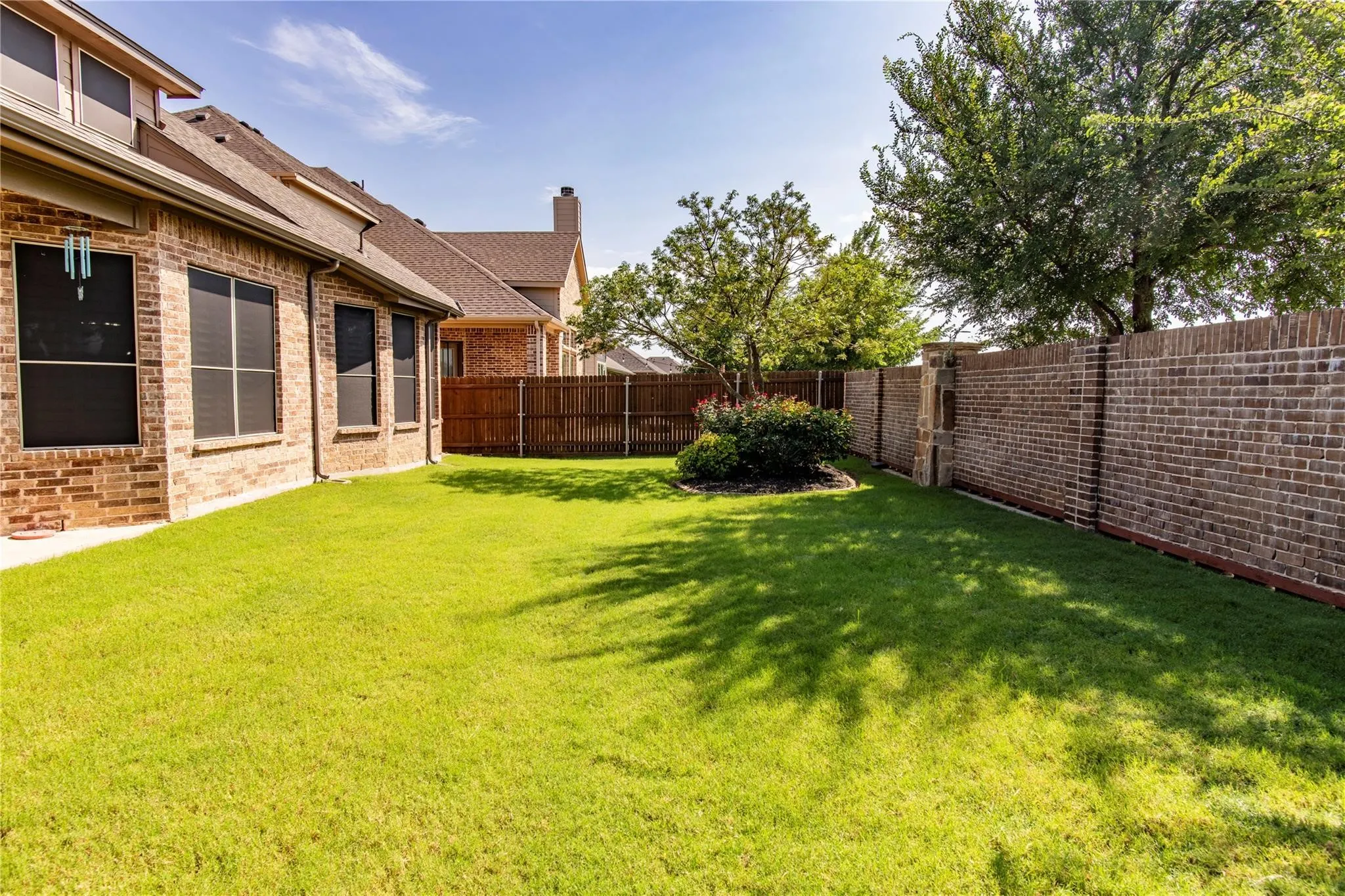Single Family Residence For Sale in Denton County , 1408 Torrent Drive, Little Elm, Texas 75068, 3 Bedroom, 4 Bathroom, 2 Garage spaces, 3,010 Sqft, built in 2016, mls#21398183, Real Estate Agent in Little Elm, Homes For Sale in Denton county, Homes For Sale in Little Elm, Realtor in Little Elm Texas, Real Estate Brokerage Independent Realty Texas, Luminita Cordes Realtor