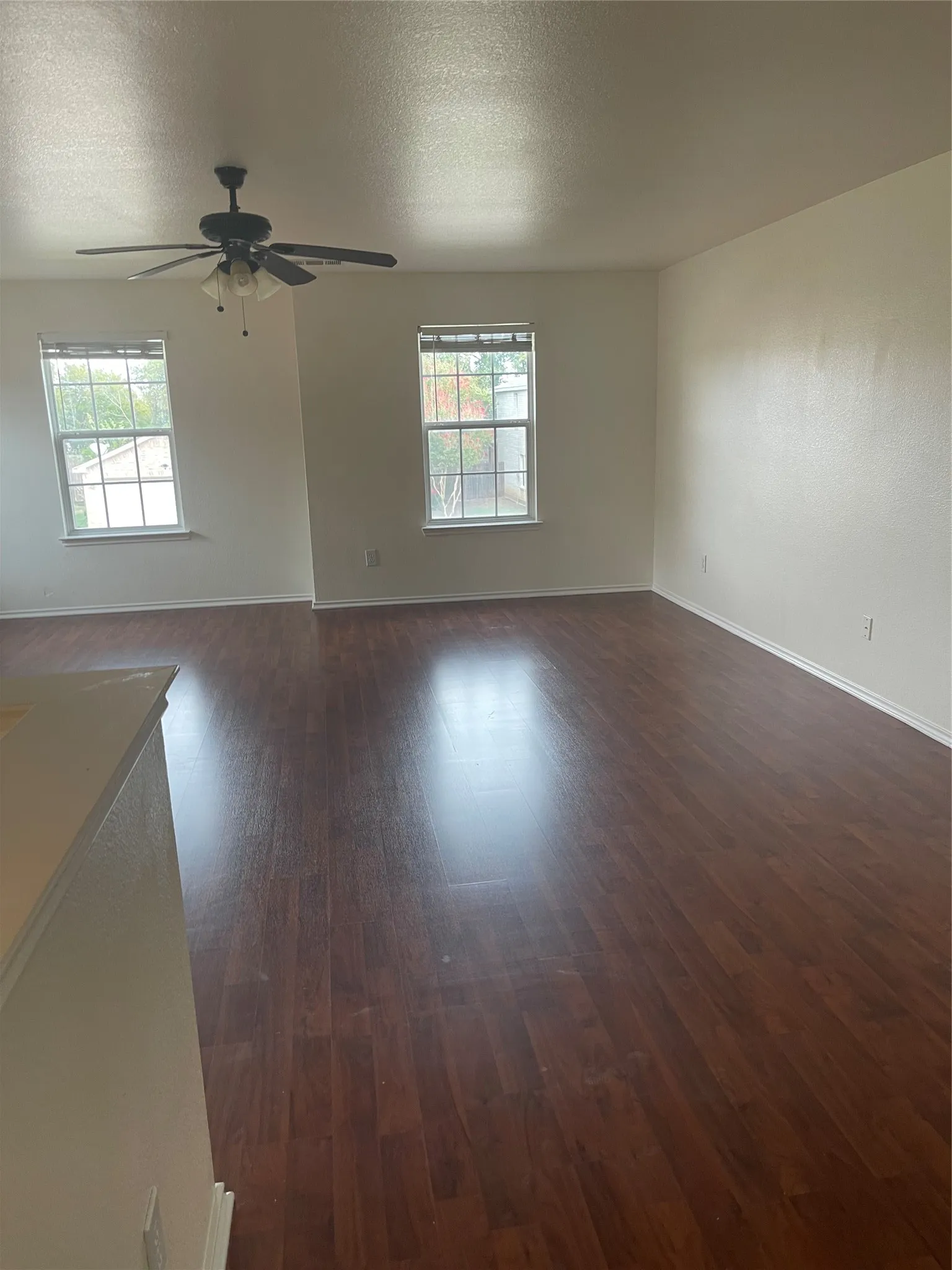 Single Family Residence For Rent in Tarrant County , 6716 Barred Owl Road, Arlington, Texas 76002, 4 Bedroom, 4 Bathroom, 2 Garage spaces, 3,270 Sqft, built in 2004, mls#21389234, Real Estate Agent in Arlington, Homes For Rent in Tarrant county, Homes For Rent in Arlington, Realtor in Arlington Texas, Real Estate Brokerage Independent Realty Texas, Luminita Cordes Realtor