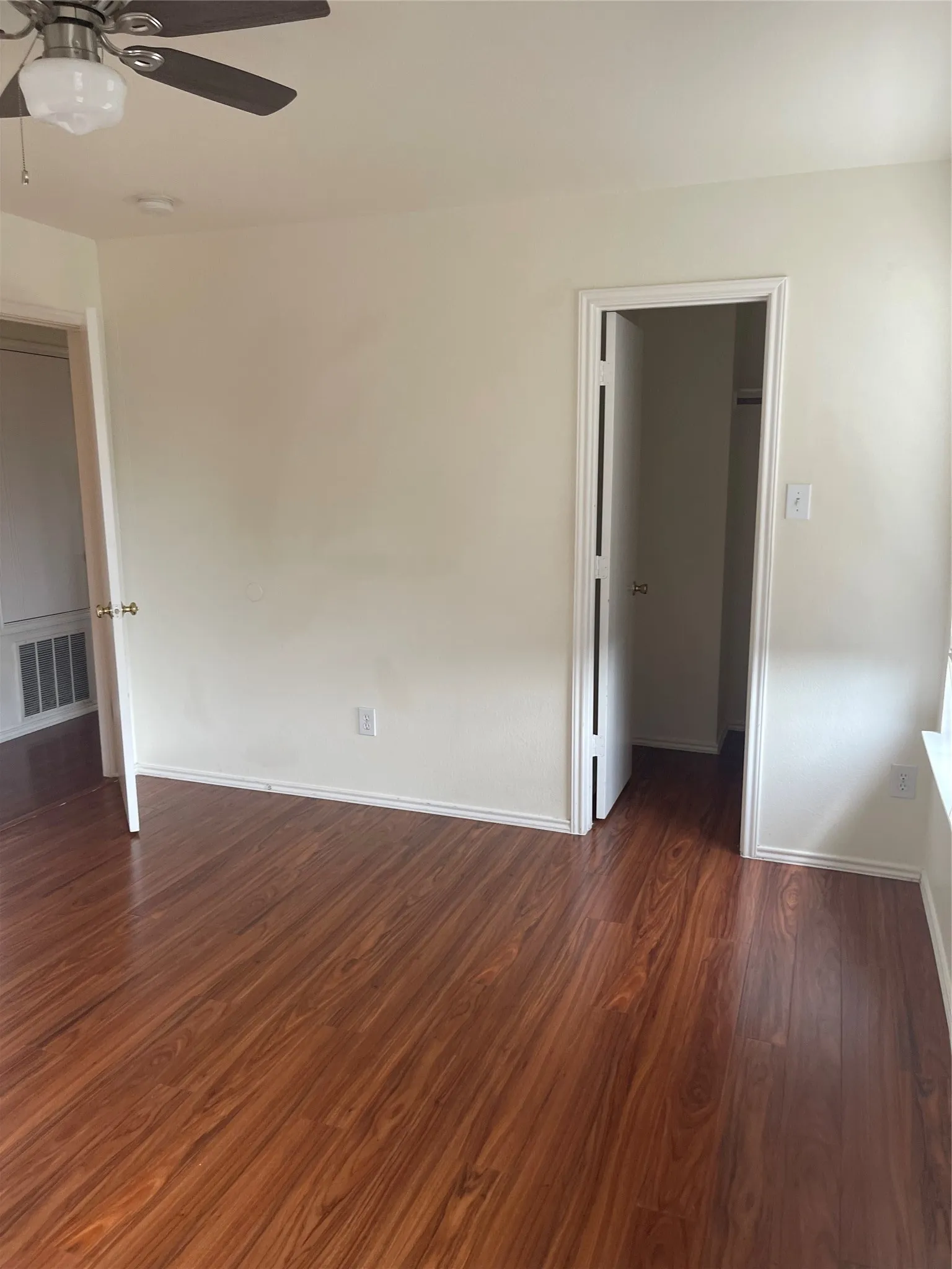 Single Family Residence For Rent in Tarrant County , 6716 Barred Owl Road, Arlington, Texas 76002, 4 Bedroom, 4 Bathroom, 2 Garage spaces, 3,270 Sqft, built in 2004, mls#21389234, Real Estate Agent in Arlington, Homes For Rent in Tarrant county, Homes For Rent in Arlington, Realtor in Arlington Texas, Real Estate Brokerage Independent Realty Texas, Luminita Cordes Realtor
