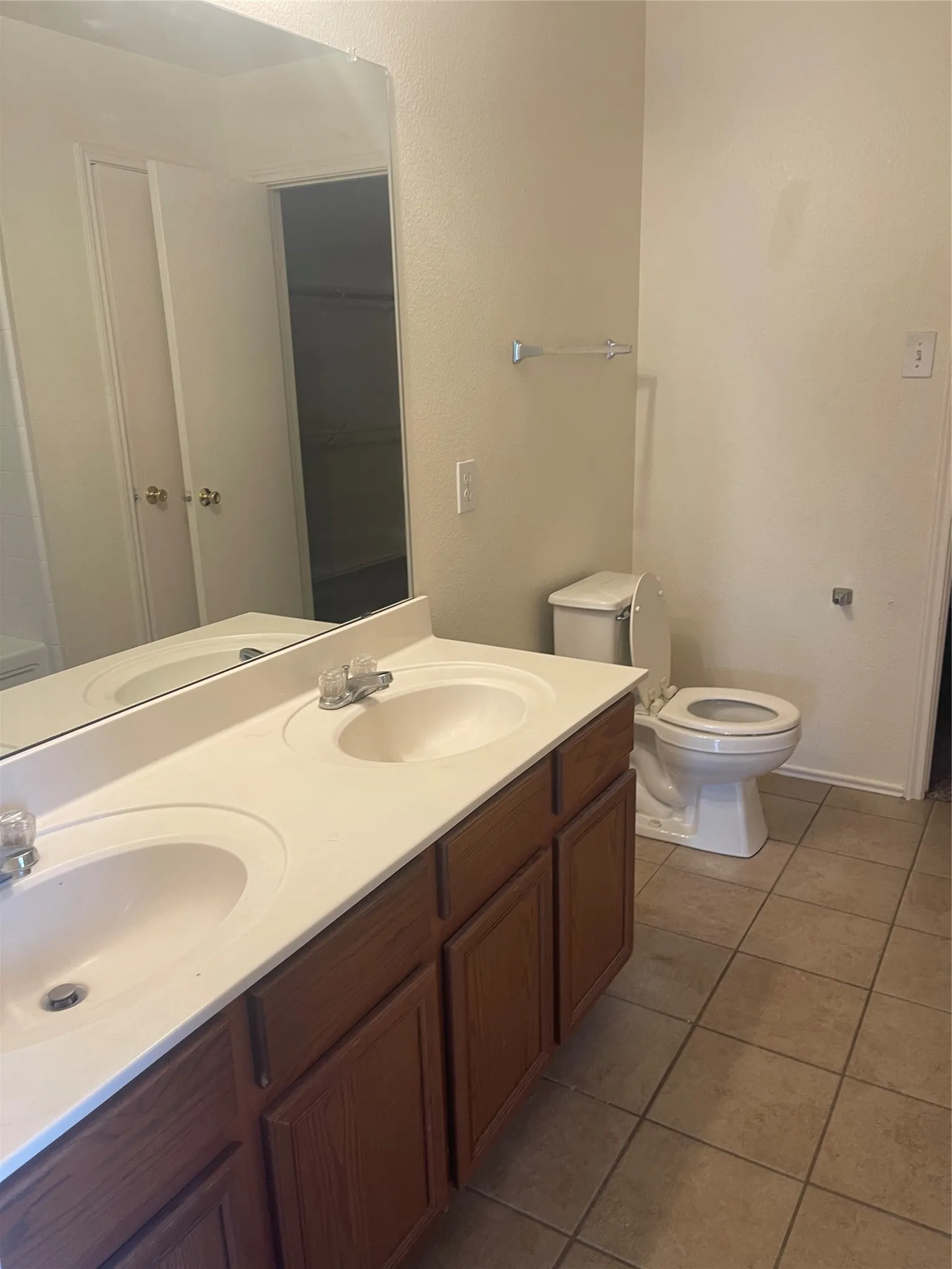 Single Family Residence For Rent in Tarrant County , 6716 Barred Owl Road, Arlington, Texas 76002, 4 Bedroom, 4 Bathroom, 2 Garage spaces, 3,270 Sqft, built in 2004, mls#21389234, Real Estate Agent in Arlington, Homes For Rent in Tarrant county, Homes For Rent in Arlington, Realtor in Arlington Texas, Real Estate Brokerage Independent Realty Texas, Luminita Cordes Realtor
