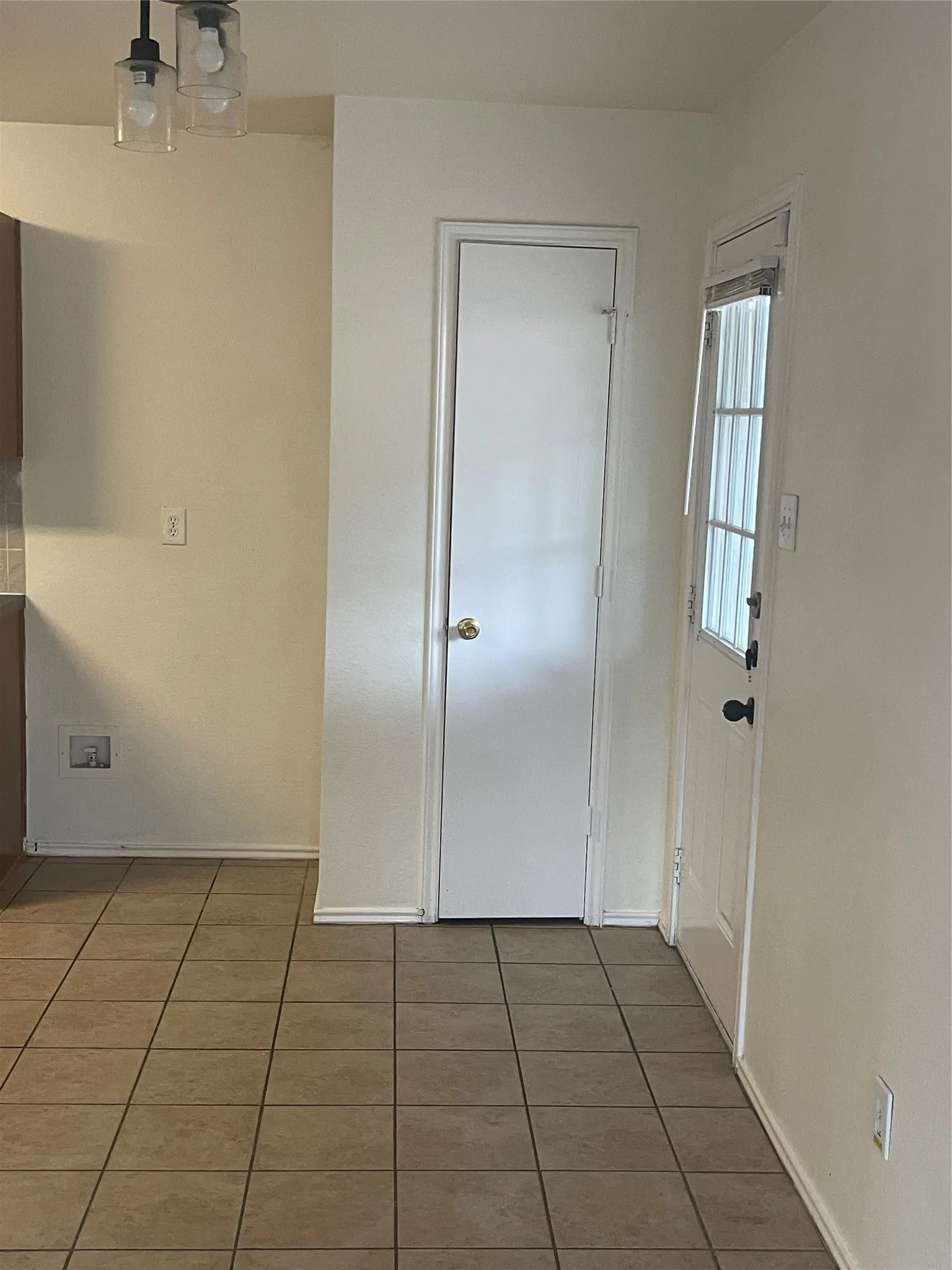 Single Family Residence For Rent in Tarrant County , 6716 Barred Owl Road, Arlington, Texas 76002, 4 Bedroom, 4 Bathroom, 2 Garage spaces, 3,270 Sqft, built in 2004, mls#21389234, Real Estate Agent in Arlington, Homes For Rent in Tarrant county, Homes For Rent in Arlington, Realtor in Arlington Texas, Real Estate Brokerage Independent Realty Texas, Luminita Cordes Realtor