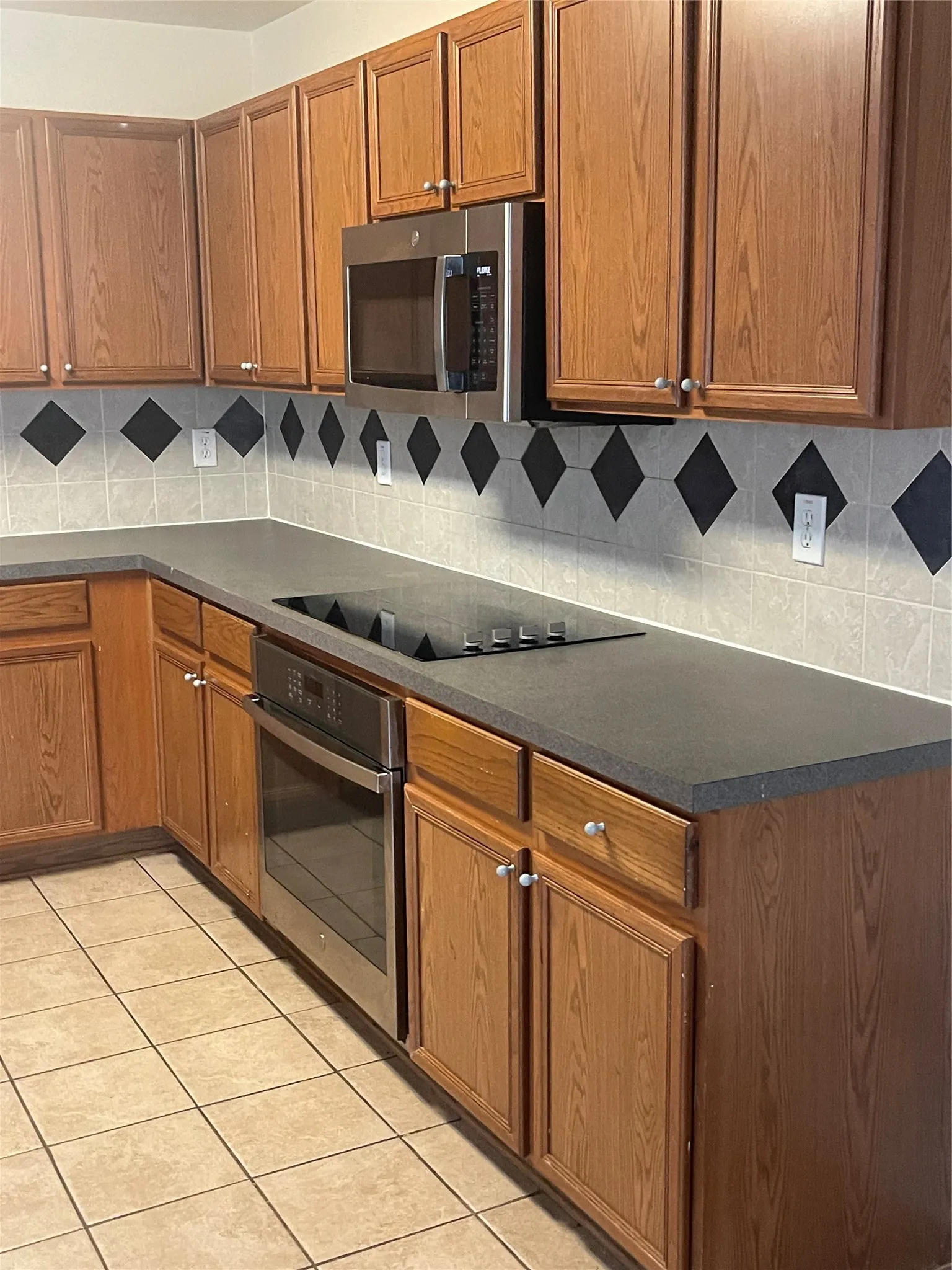 Single Family Residence For Rent in Tarrant County , 6716 Barred Owl Road, Arlington, Texas 76002, 4 Bedroom, 4 Bathroom, 2 Garage spaces, 3,270 Sqft, built in 2004, mls#21389234, Real Estate Agent in Arlington, Homes For Rent in Tarrant county, Homes For Rent in Arlington, Realtor in Arlington Texas, Real Estate Brokerage Independent Realty Texas, Luminita Cordes Realtor