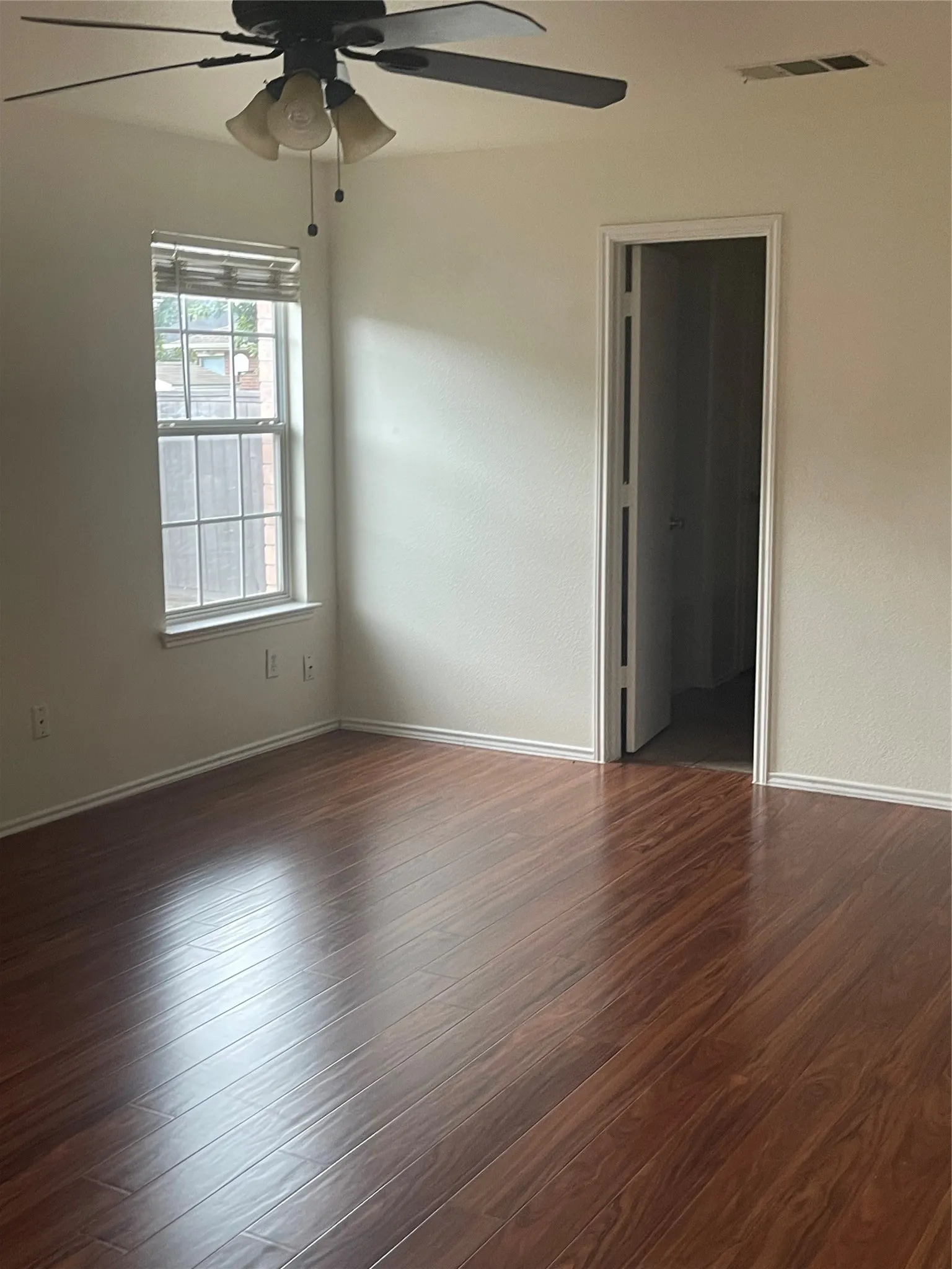 Single Family Residence For Rent in Tarrant County , 6716 Barred Owl Road, Arlington, Texas 76002, 4 Bedroom, 4 Bathroom, 2 Garage spaces, 3,270 Sqft, built in 2004, mls#21389234, Real Estate Agent in Arlington, Homes For Rent in Tarrant county, Homes For Rent in Arlington, Realtor in Arlington Texas, Real Estate Brokerage Independent Realty Texas, Luminita Cordes Realtor