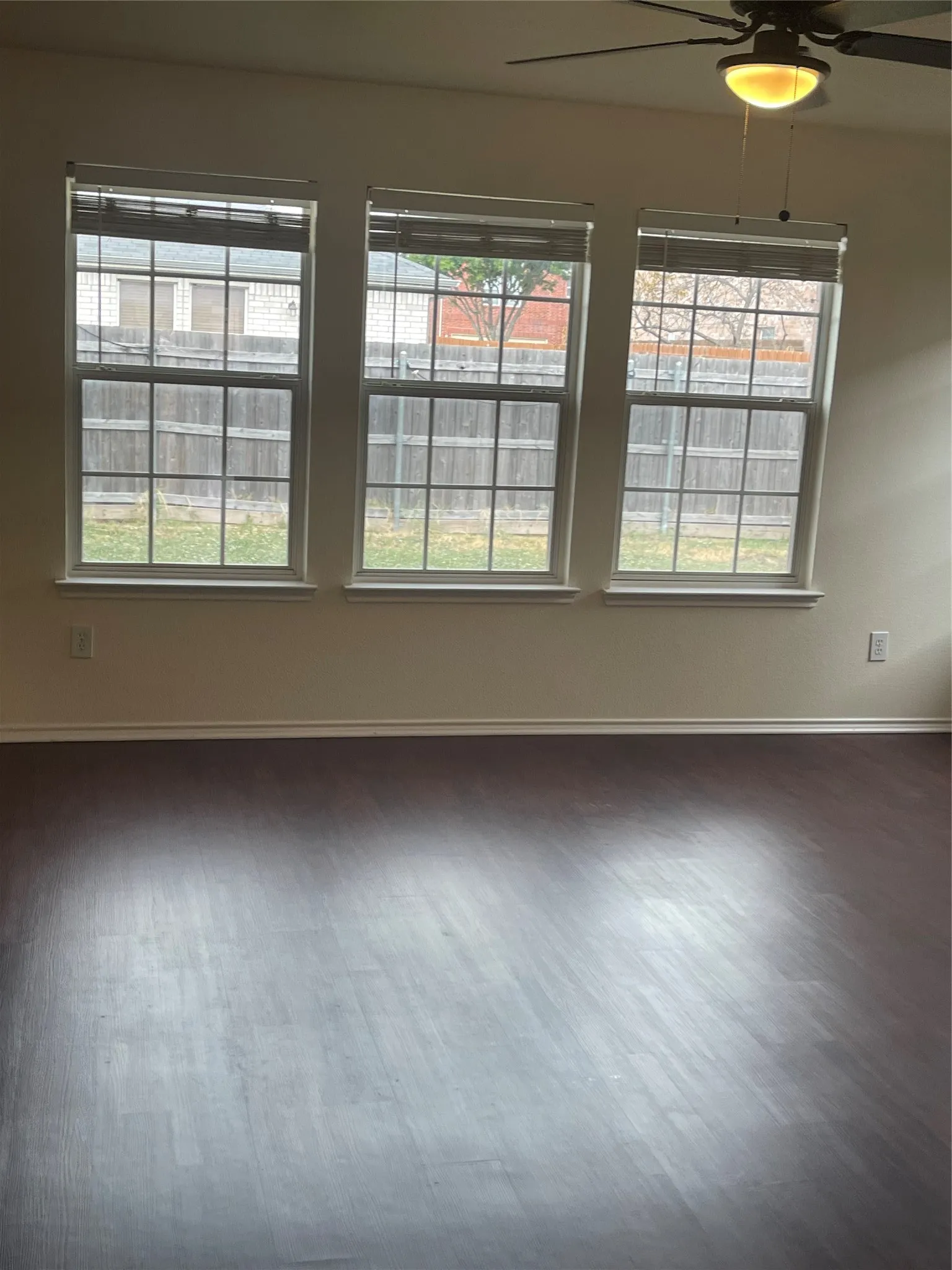 Single Family Residence For Rent in Tarrant County , 6716 Barred Owl Road, Arlington, Texas 76002, 4 Bedroom, 4 Bathroom, 2 Garage spaces, 3,270 Sqft, built in 2004, mls#21389234, Real Estate Agent in Arlington, Homes For Rent in Tarrant county, Homes For Rent in Arlington, Realtor in Arlington Texas, Real Estate Brokerage Independent Realty Texas, Luminita Cordes Realtor