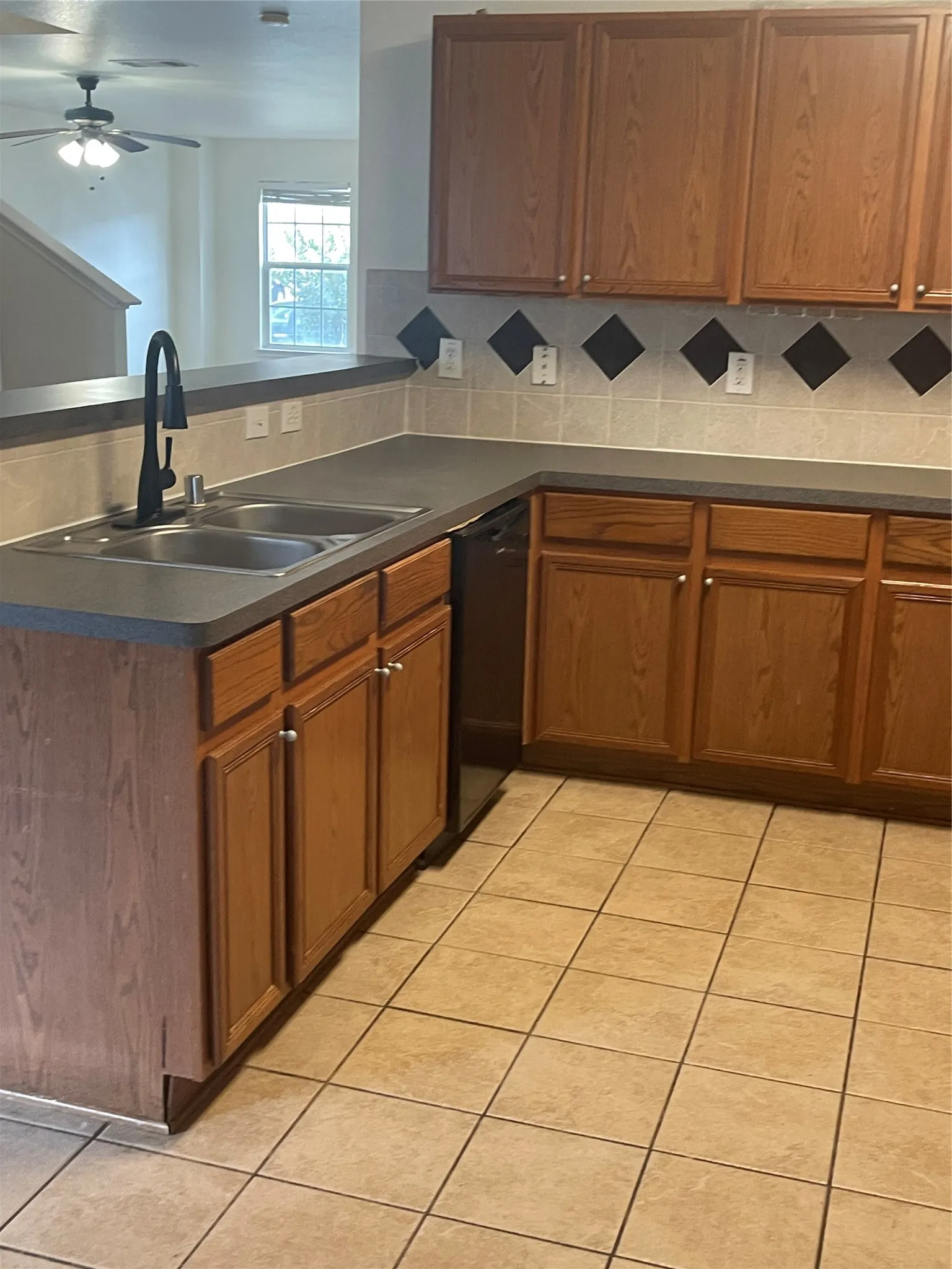 Single Family Residence For Rent in Tarrant County , 6716 Barred Owl Road, Arlington, Texas 76002, 4 Bedroom, 4 Bathroom, 2 Garage spaces, 3,270 Sqft, built in 2004, mls#21389234, Real Estate Agent in Arlington, Homes For Rent in Tarrant county, Homes For Rent in Arlington, Realtor in Arlington Texas, Real Estate Brokerage Independent Realty Texas, Luminita Cordes Realtor