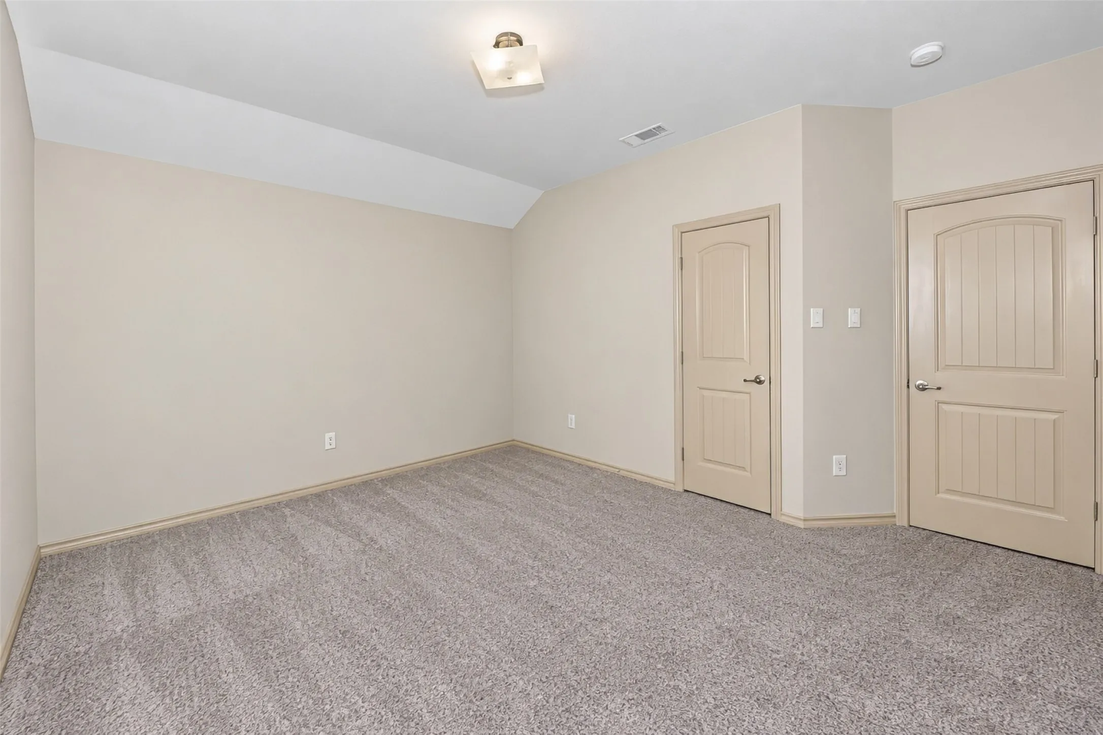 Single Family Residence For Rent in Tarrant County , 1245 Goodland Terrace, Fort Worth, Texas 76179, 4 Bedroom, 2 Bathroom, 2 Garage spaces, 2,170 Sqft, built in 2013, mls#21400361, Real Estate Agent in Fort Worth, Homes For Rent in Tarrant county, Homes For Rent in Fort Worth, Realtor in Fort Worth Texas, Real Estate Brokerage Independent Realty Texas, Luminita Cordes Realtor