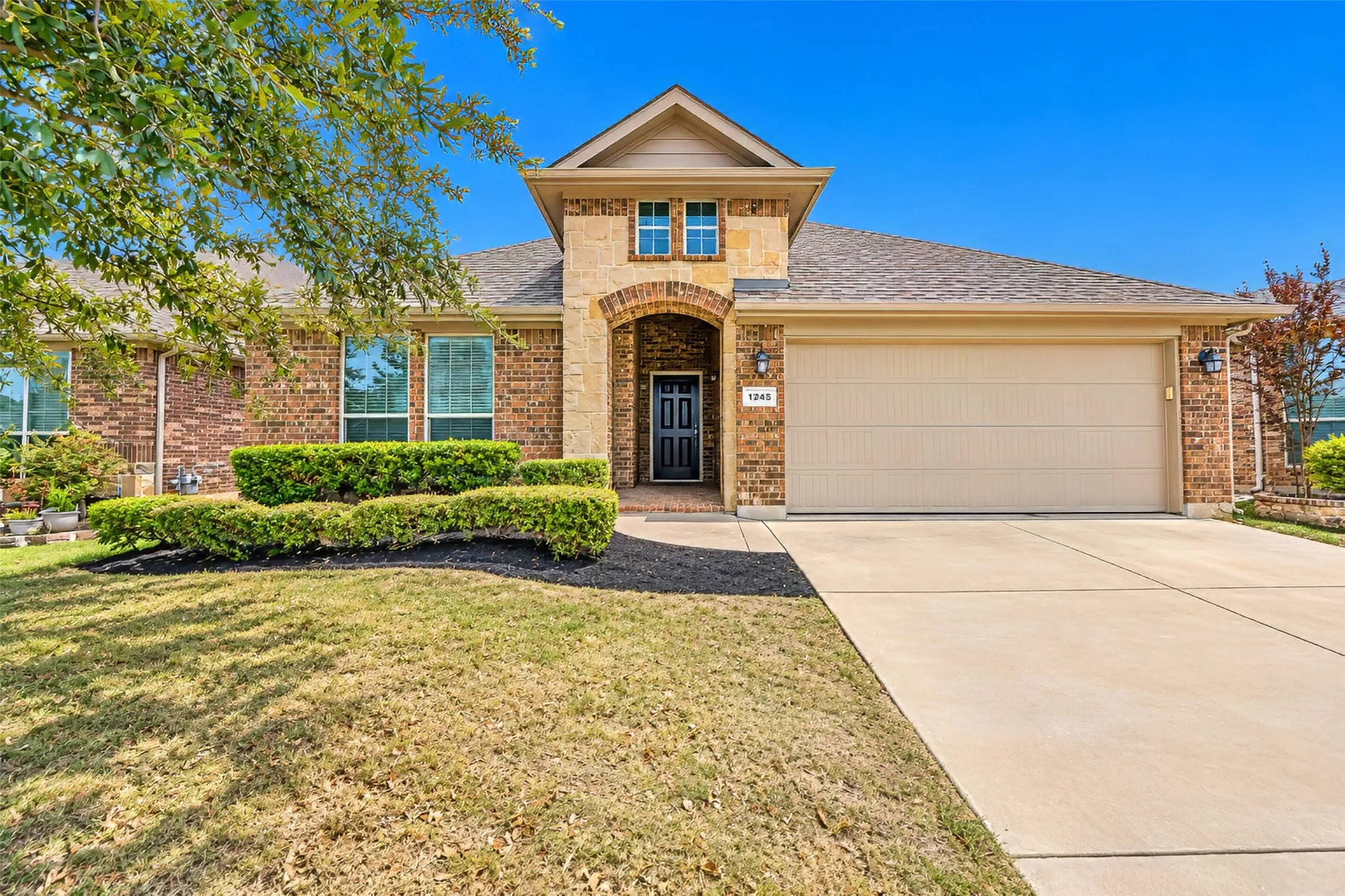 Single Family Residence For Rent in Tarrant County , 1245 Goodland Terrace, Fort Worth, Texas 76179, 4 Bedroom, 2 Bathroom, 2 Garage spaces, 2,170 Sqft, built in 2013, mls#21400361, Real Estate Agent in Fort Worth, Homes For Rent in Tarrant county, Homes For Rent in Fort Worth, Realtor in Fort Worth Texas, Real Estate Brokerage Independent Realty Texas, Luminita Cordes Realtor