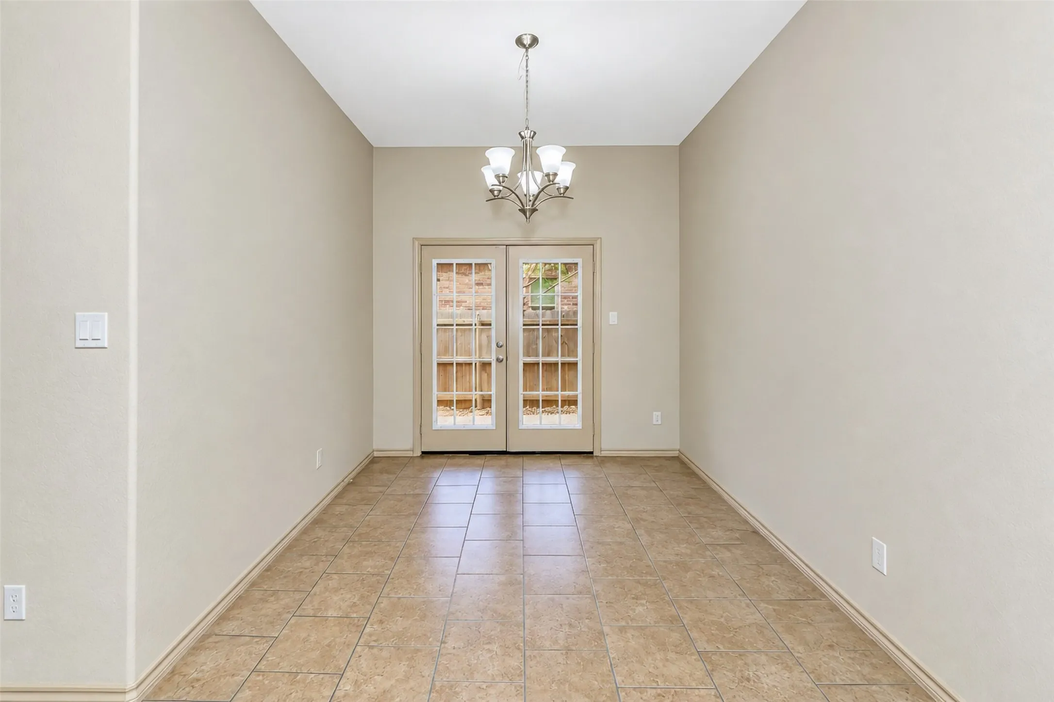 Single Family Residence For Rent in Tarrant County , 1245 Goodland Terrace, Fort Worth, Texas 76179, 4 Bedroom, 2 Bathroom, 2 Garage spaces, 2,170 Sqft, built in 2013, mls#21400361, Real Estate Agent in Fort Worth, Homes For Rent in Tarrant county, Homes For Rent in Fort Worth, Realtor in Fort Worth Texas, Real Estate Brokerage Independent Realty Texas, Luminita Cordes Realtor